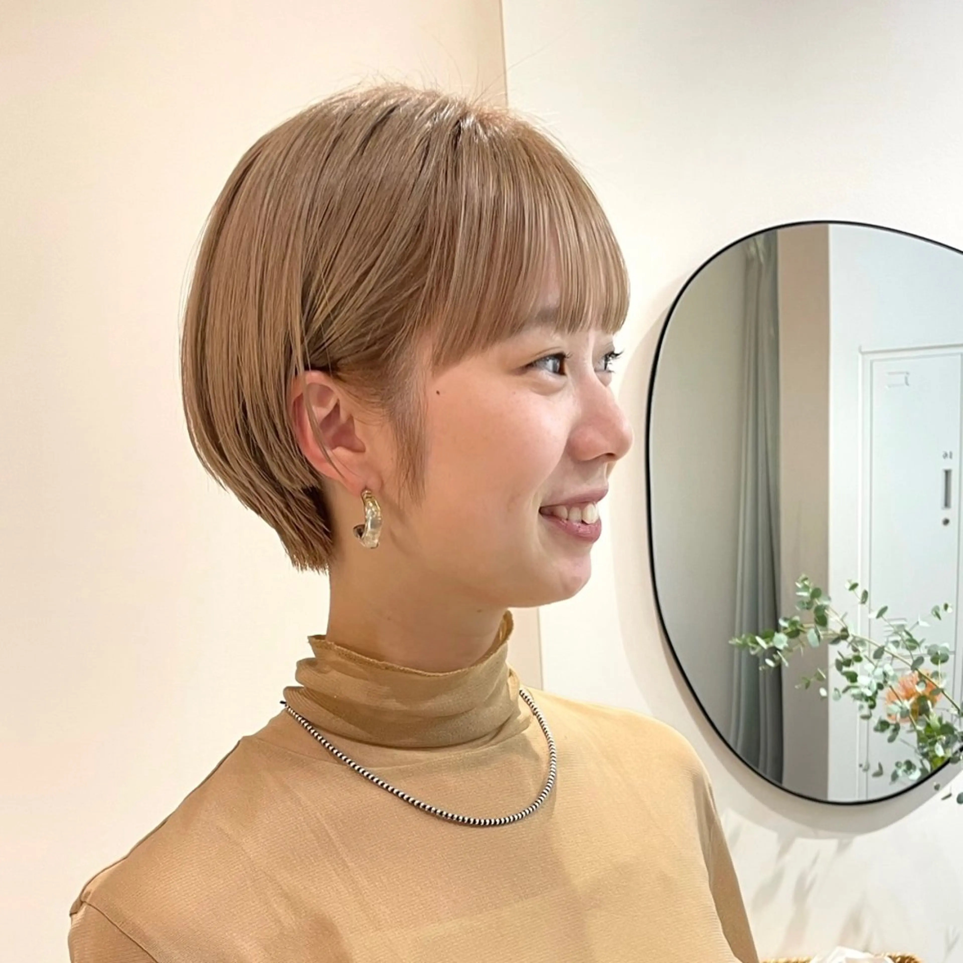 ショート カラー ショートボブ ベージュカラー ブリーチ ボブ ショートヘア ✨メンズ/パーマ/ 三宅 昌太✨のヘアスタイル