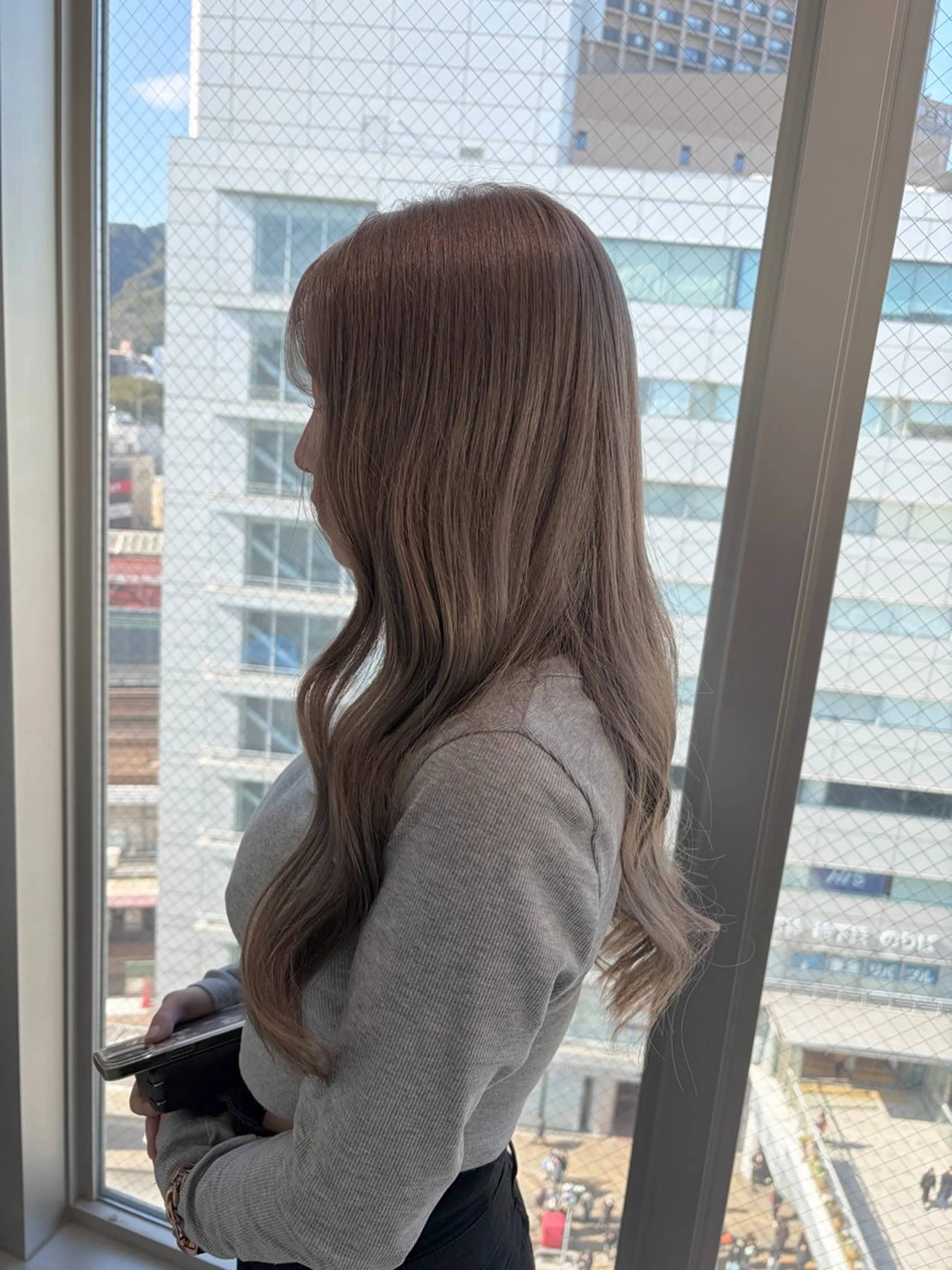 ロング カラー ブリーチ 透明感カラー カット ヘアカラー トリートメント EIGHT ／SHU🩶のヘアスタイル