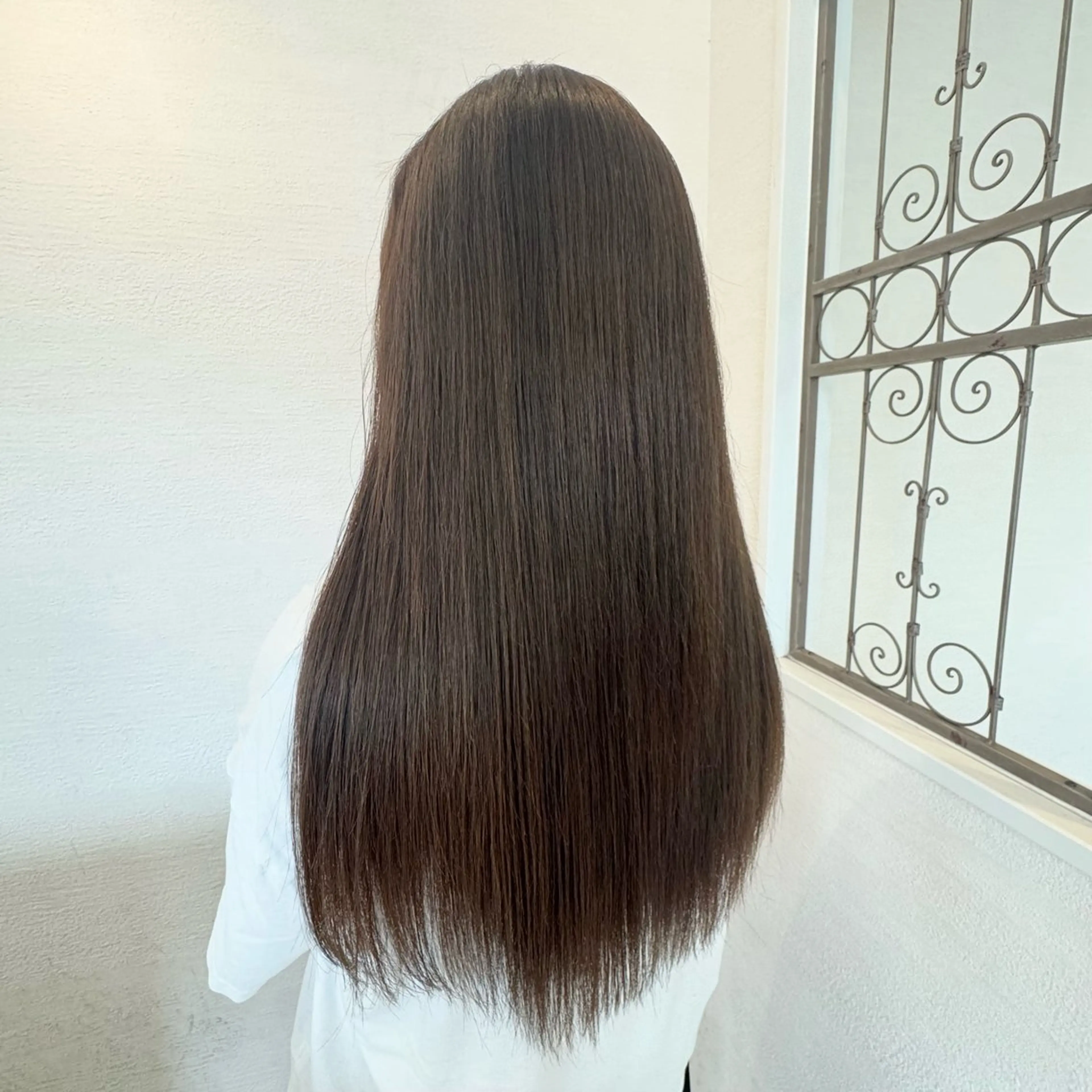 ロング カラー ベージュカラー オリーブベージュ ヘアカラー トリートメント 関口 優菜のヘアスタイル