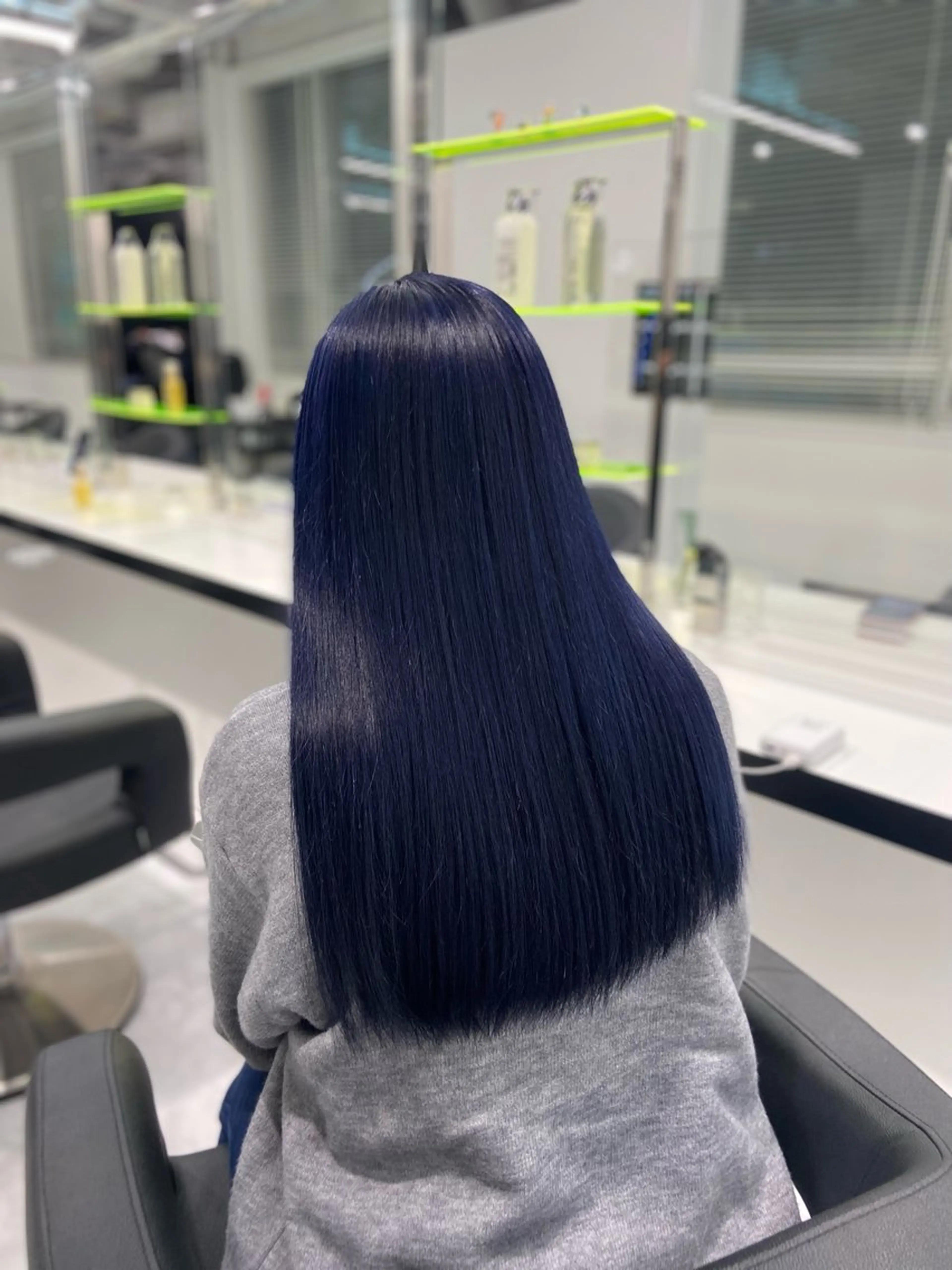 セミロング カラー ヘアアレンジ レイヤー×透明感カラ ーHAYATOのヘアスタイル