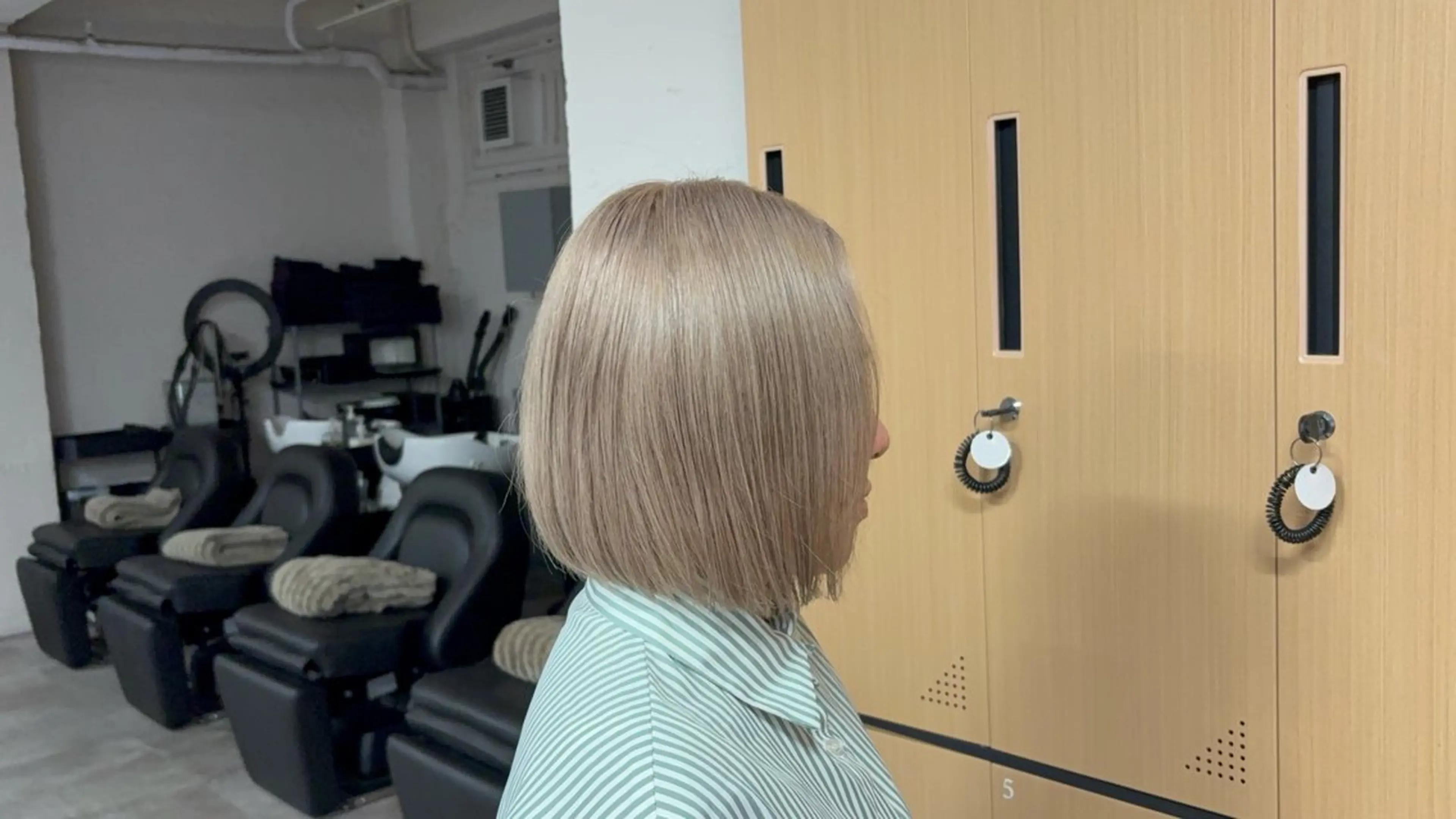 《年内限定》ケアブリーチリタッチ+フルカラー👑👩🏼🧑🏼※指名料が別途かかります(+¥550)の写真