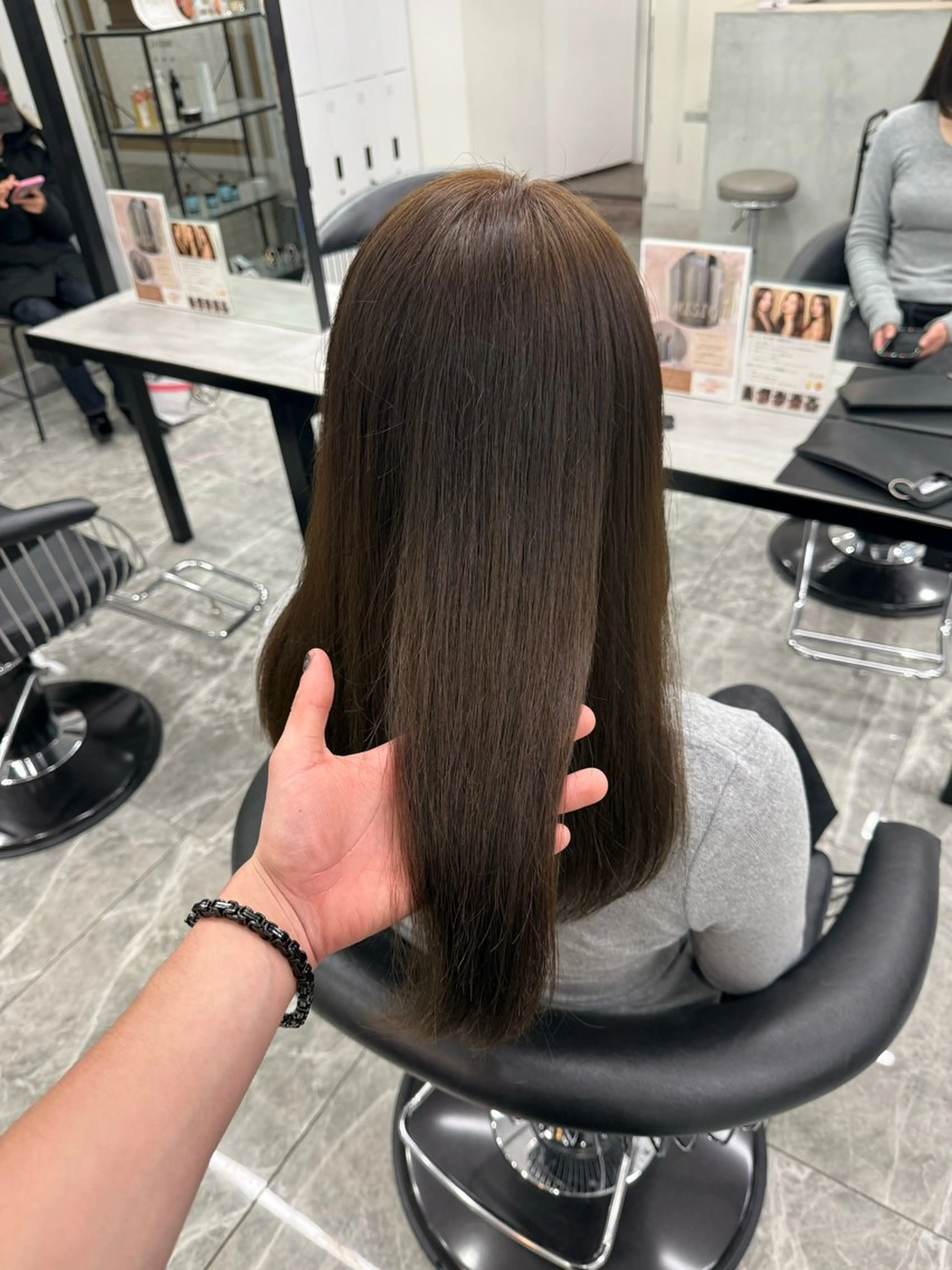 ミディアム カラー 縮毛矯正 カット ヘアカラー りっきー🦋河原町 髪質改善/縮毛矯正のヘアスタイル