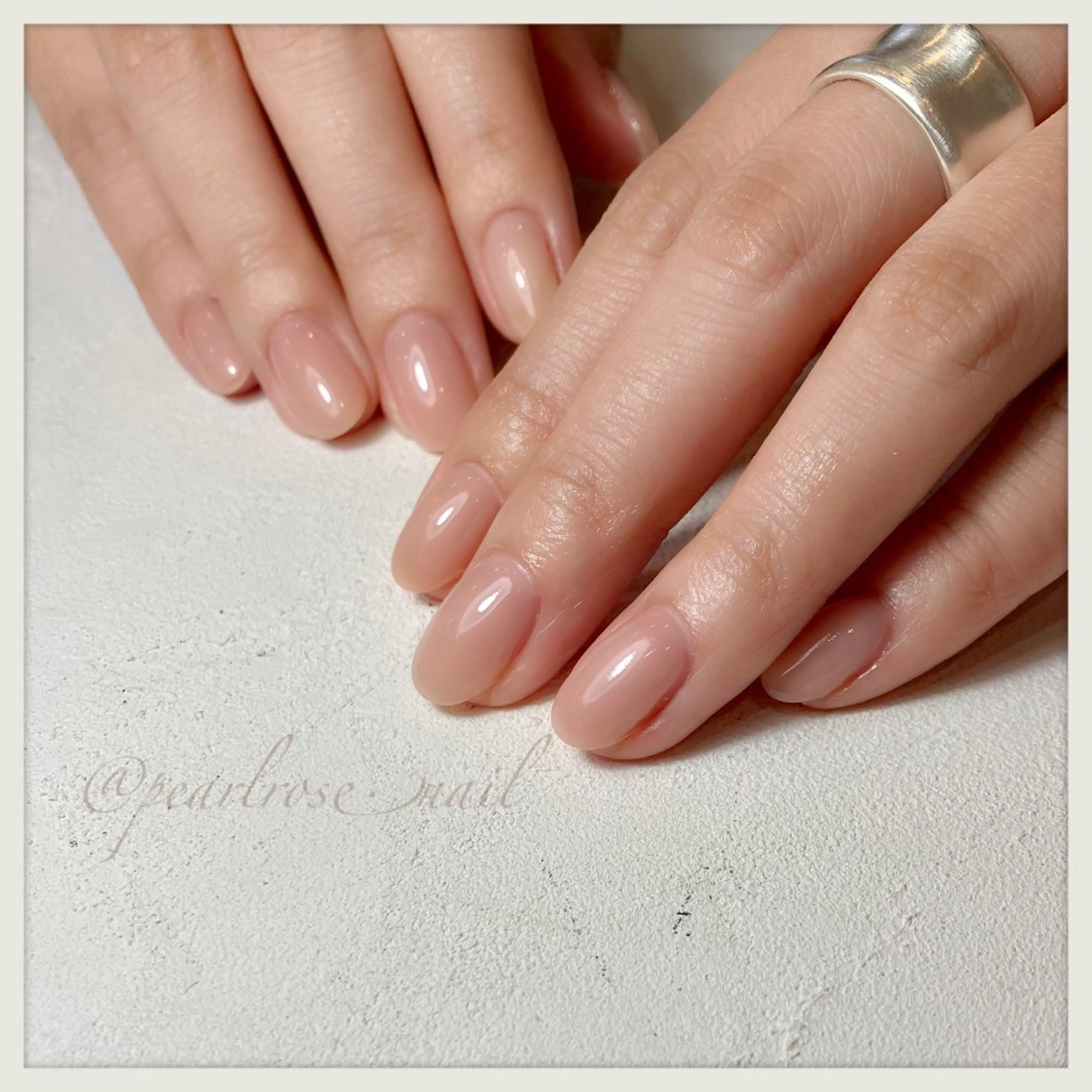 ネイル クリアネイル ワンカラーネイル ハンドネイル Beauty salon Ryu・ange所属・PEARL ROSE パールローズのネイルデザイン