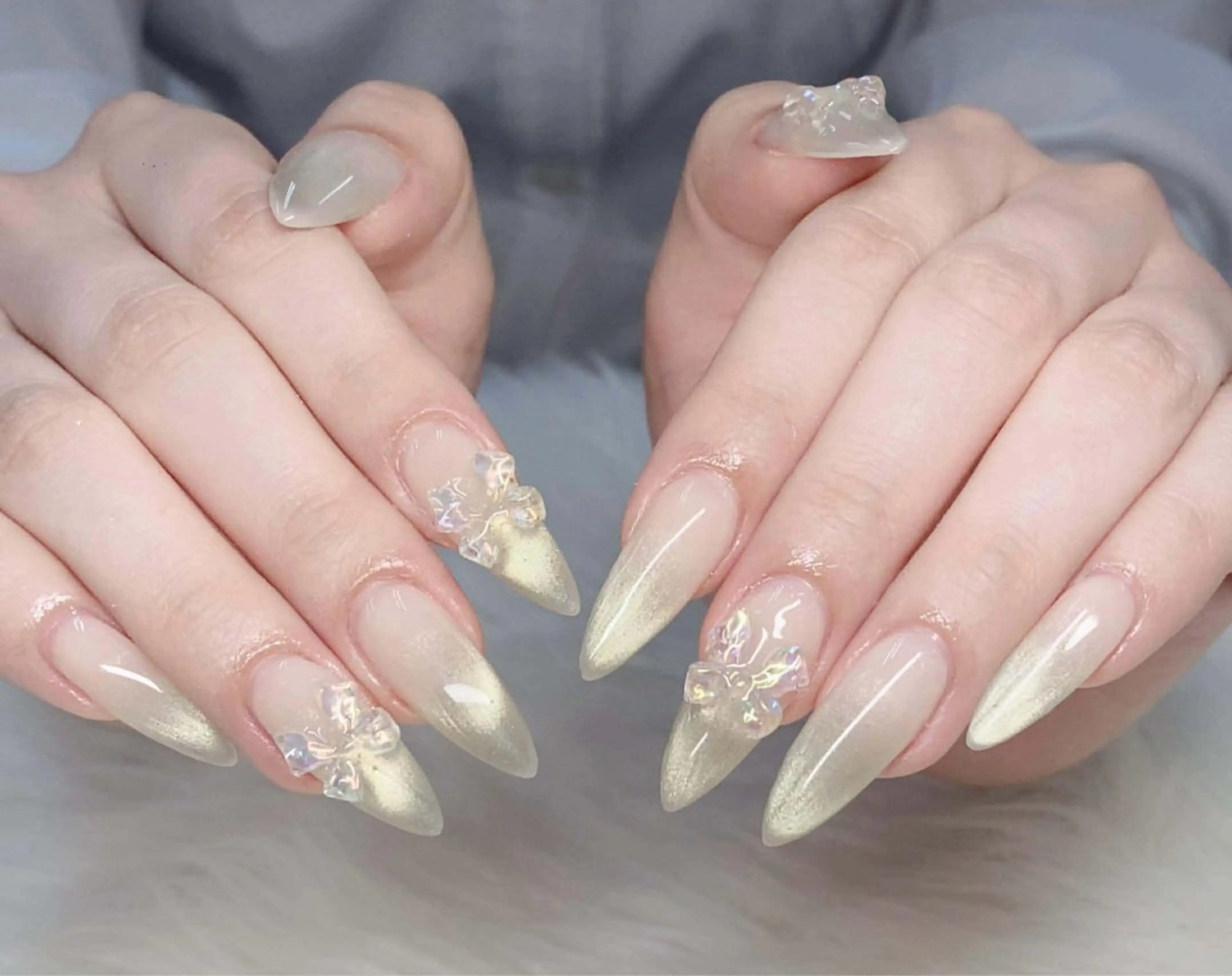 ネイル フレンチネイル グラデーション 韓国ネイル マグネットネイル ニュアンスネイル ハンドネイル ハンドケア Hara Nail 【パラジェル使用】のネイルデザイン