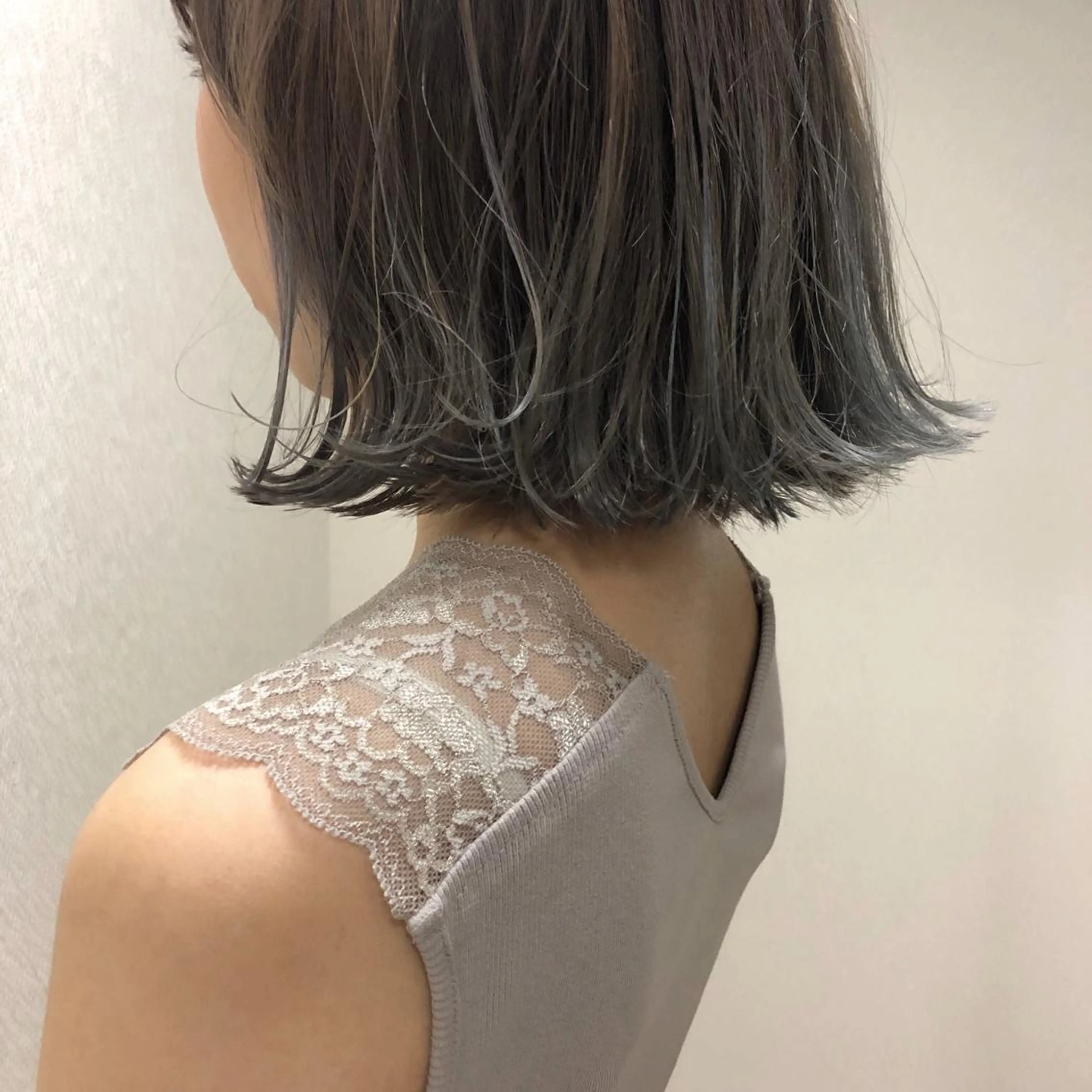カラー グレージュ ミルクティーグレージュ a rikaのヘアスタイル