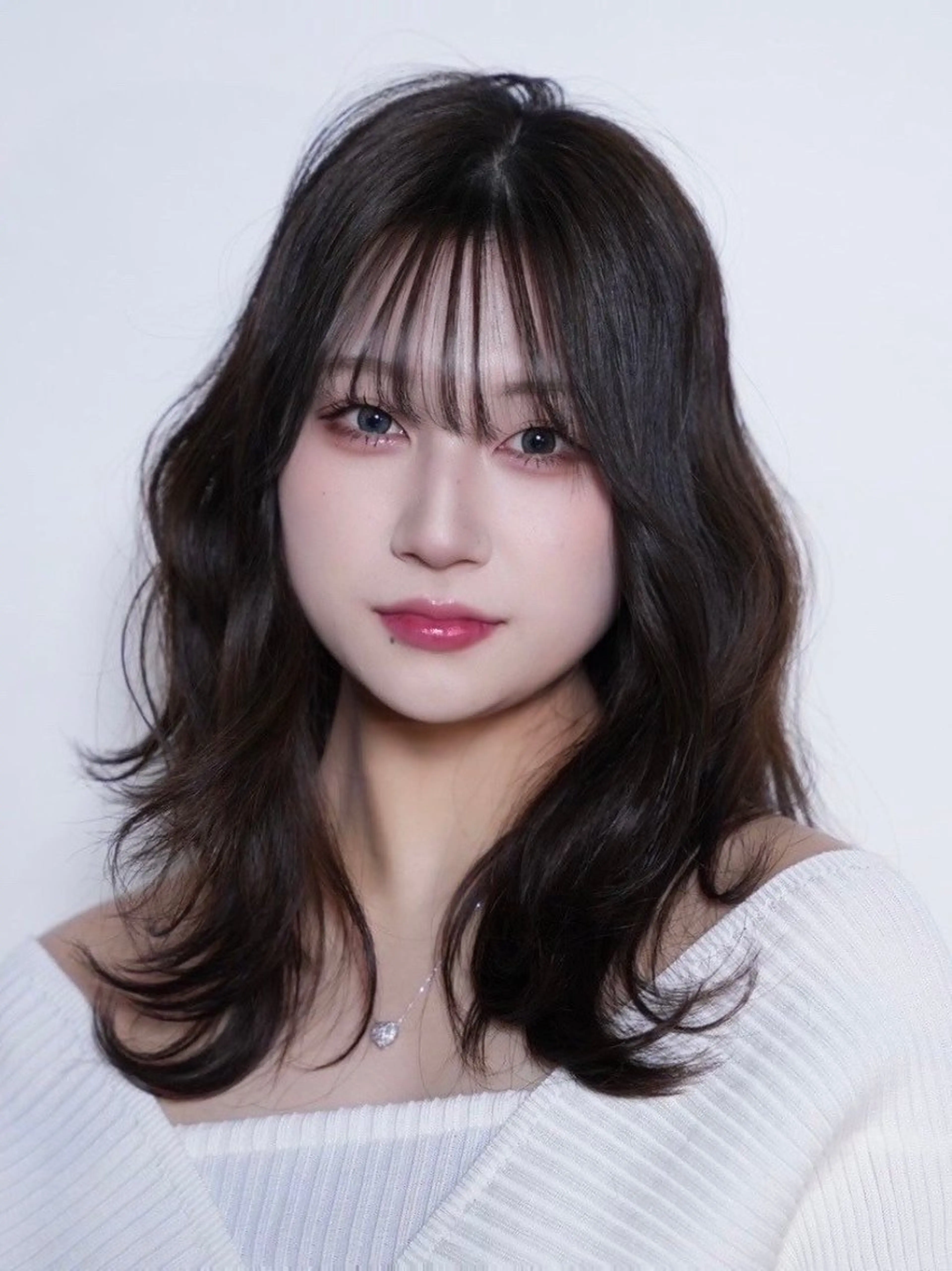 ミディアム ハイトーン/透明感/ レイヤー/かずや🦁のヘアスタイル