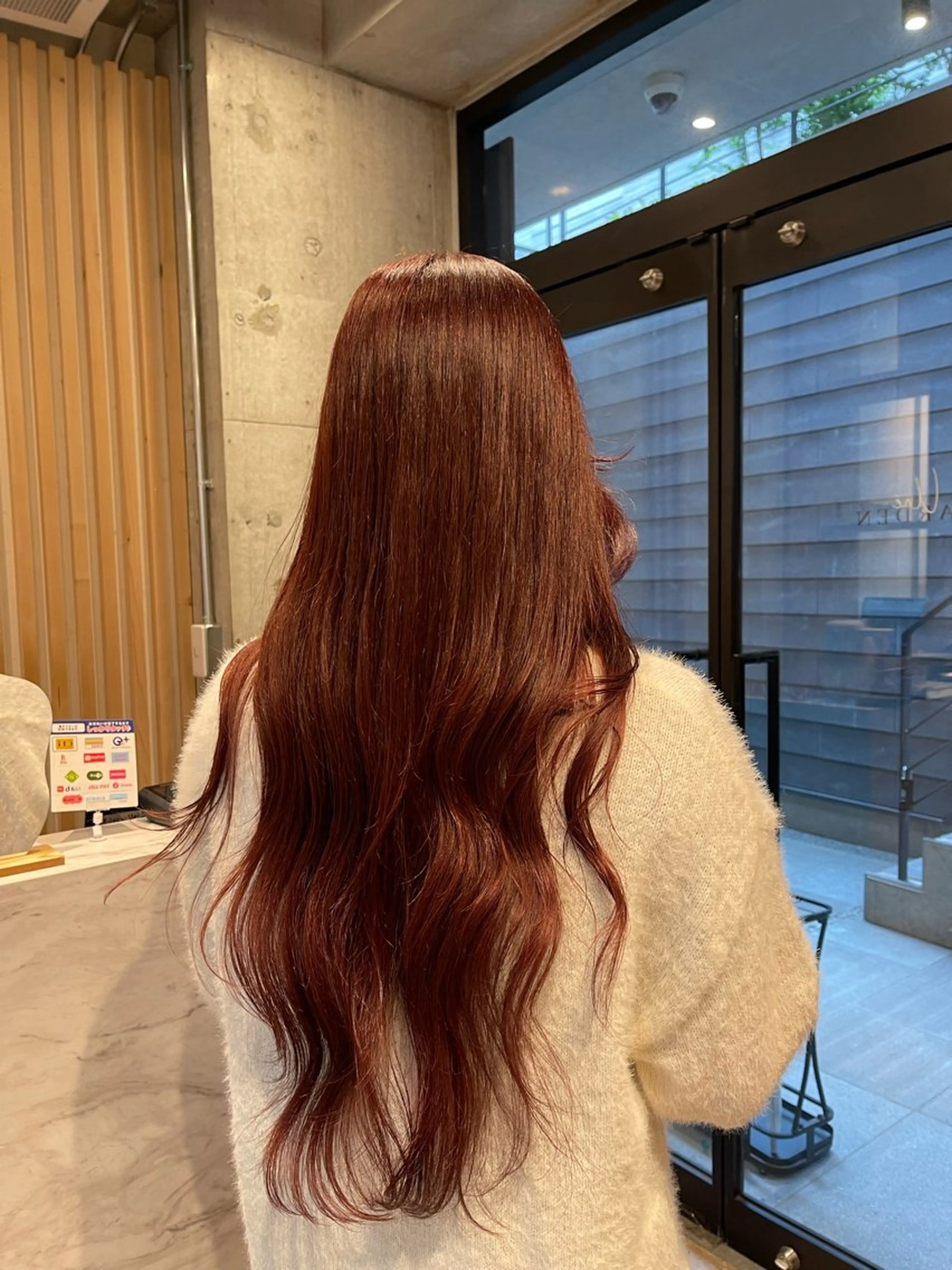 ロング カラー 愛莉/ラベンダー/ ベージュ/ブラウンのヘアスタイル