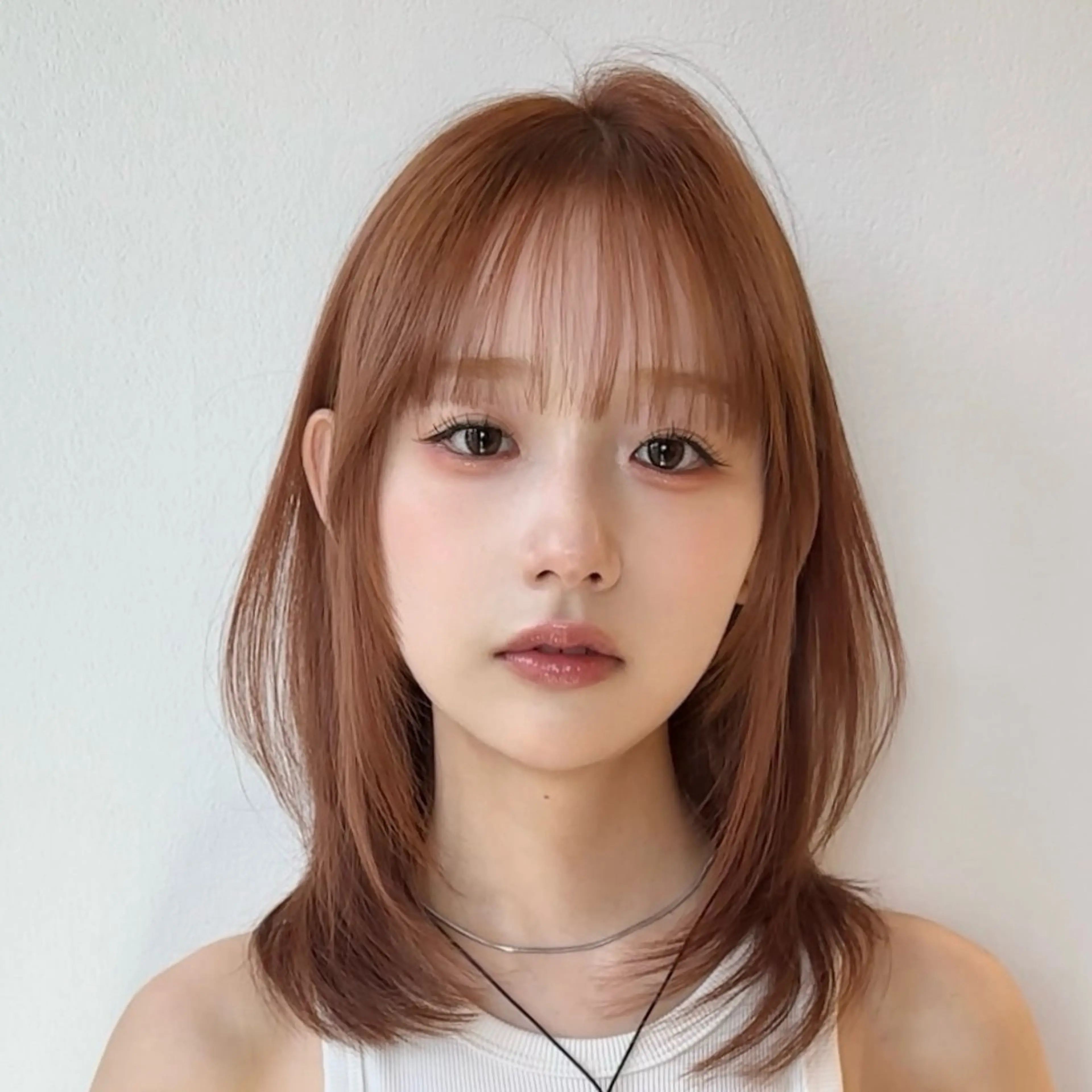 ミディアム カラー カット ヘアカラー かえ🩶韓国ボブ🎀 透明感カラー🥣のヘアスタイル