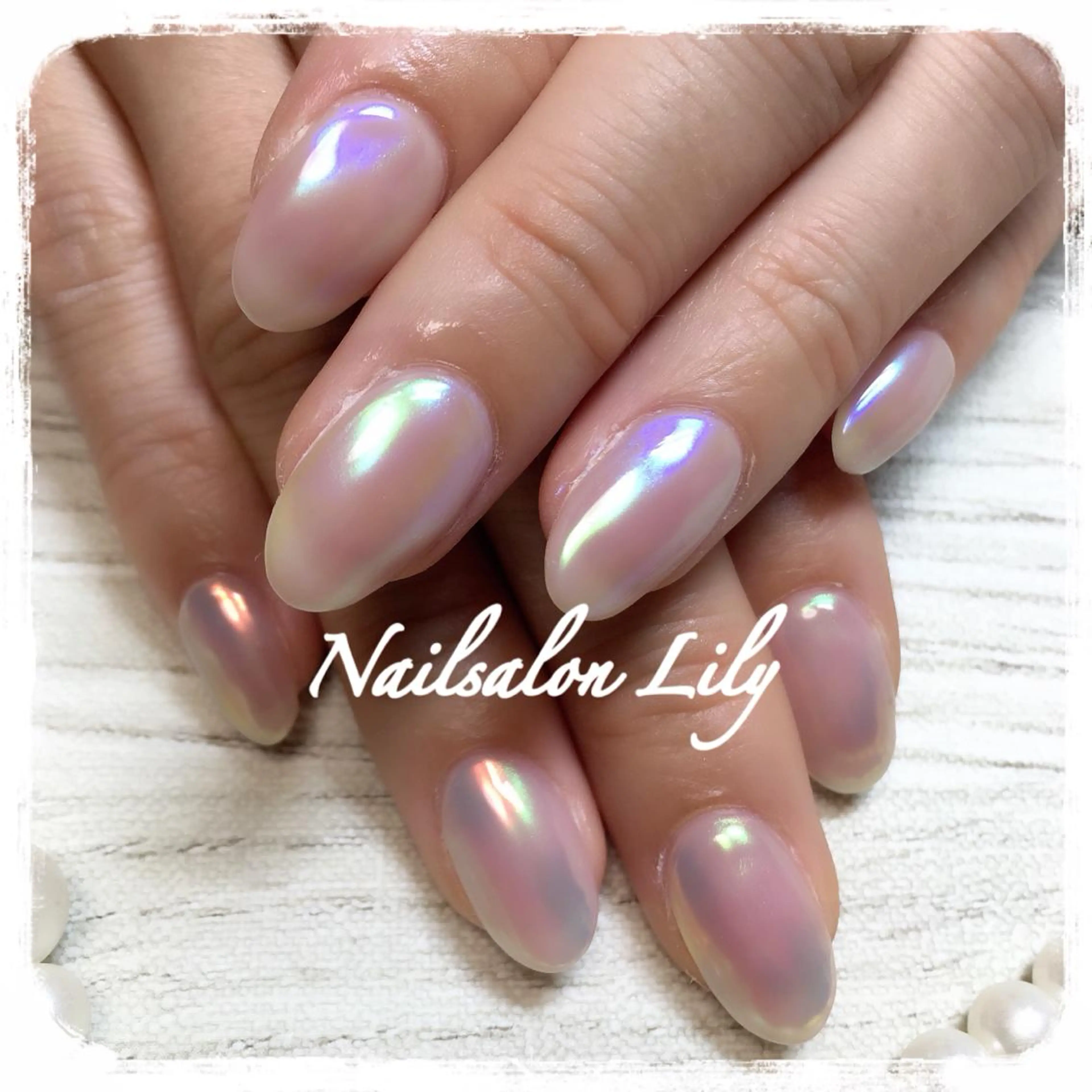 ネイル オーロラネイル Nailsalon Lilyのネイルデザイン