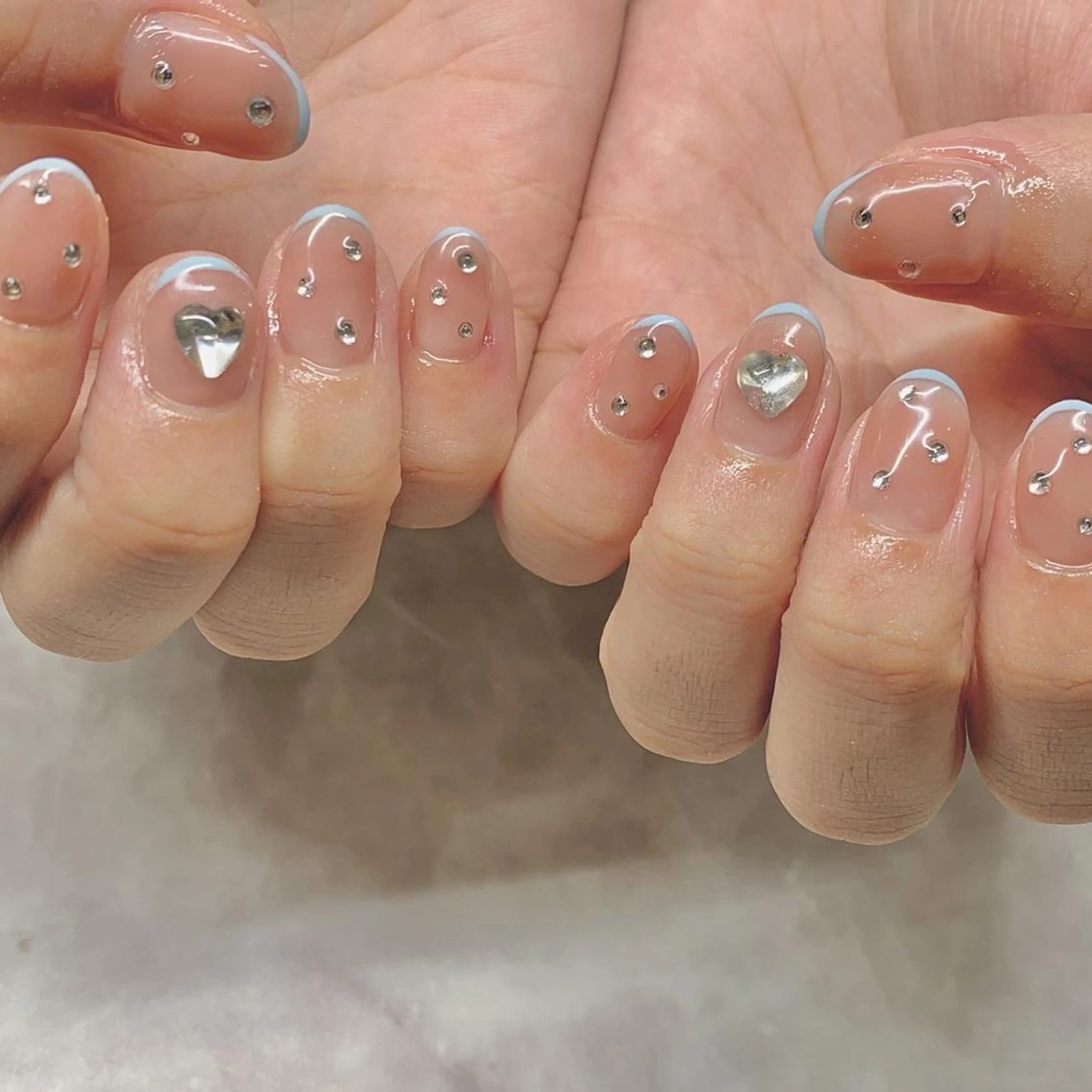 ネイル ネイルリボン 受付スタッフのネイルデザイン