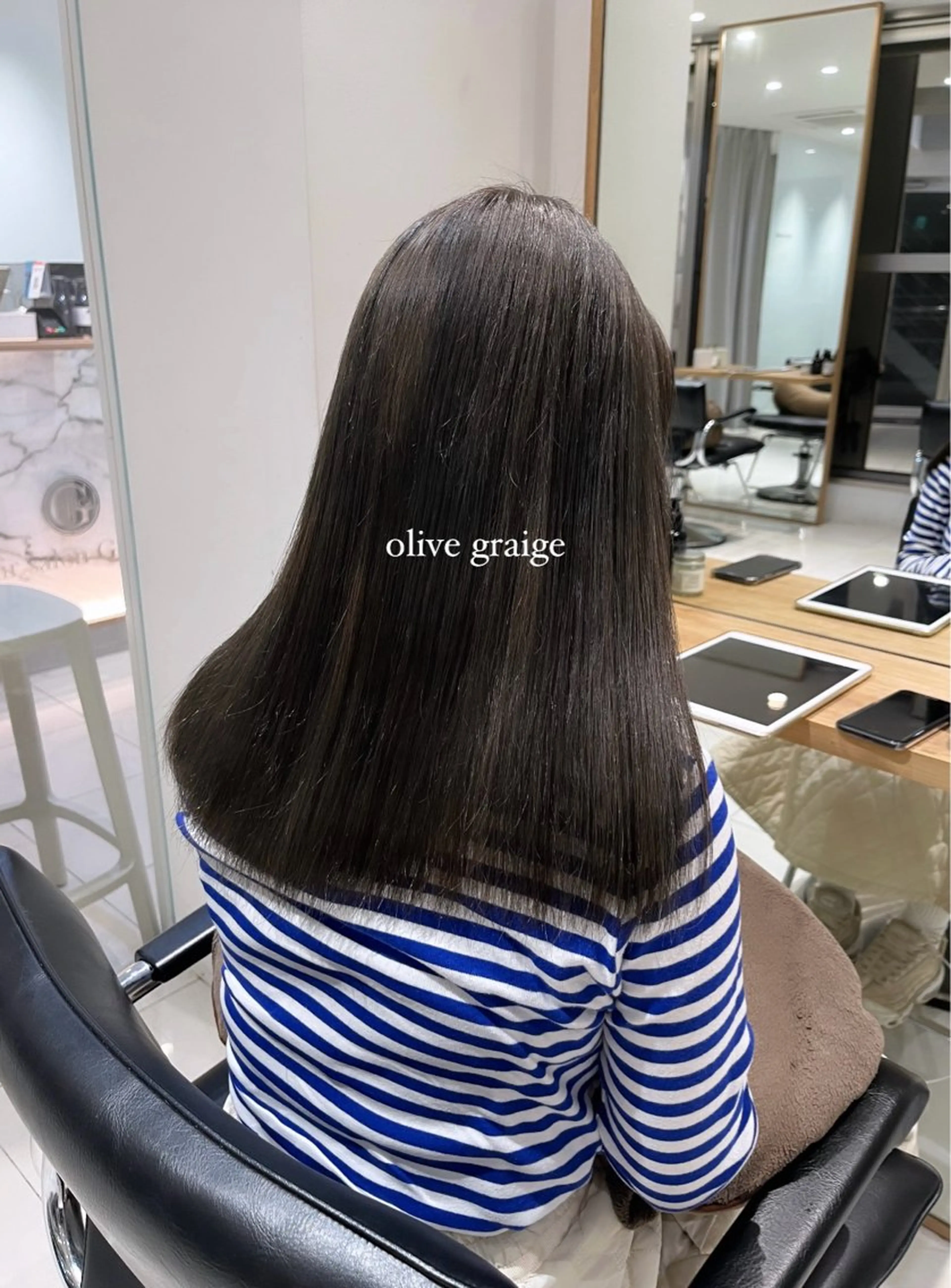 セミロング MAYU/ハイトーン /レイヤーカットのヘアスタイル