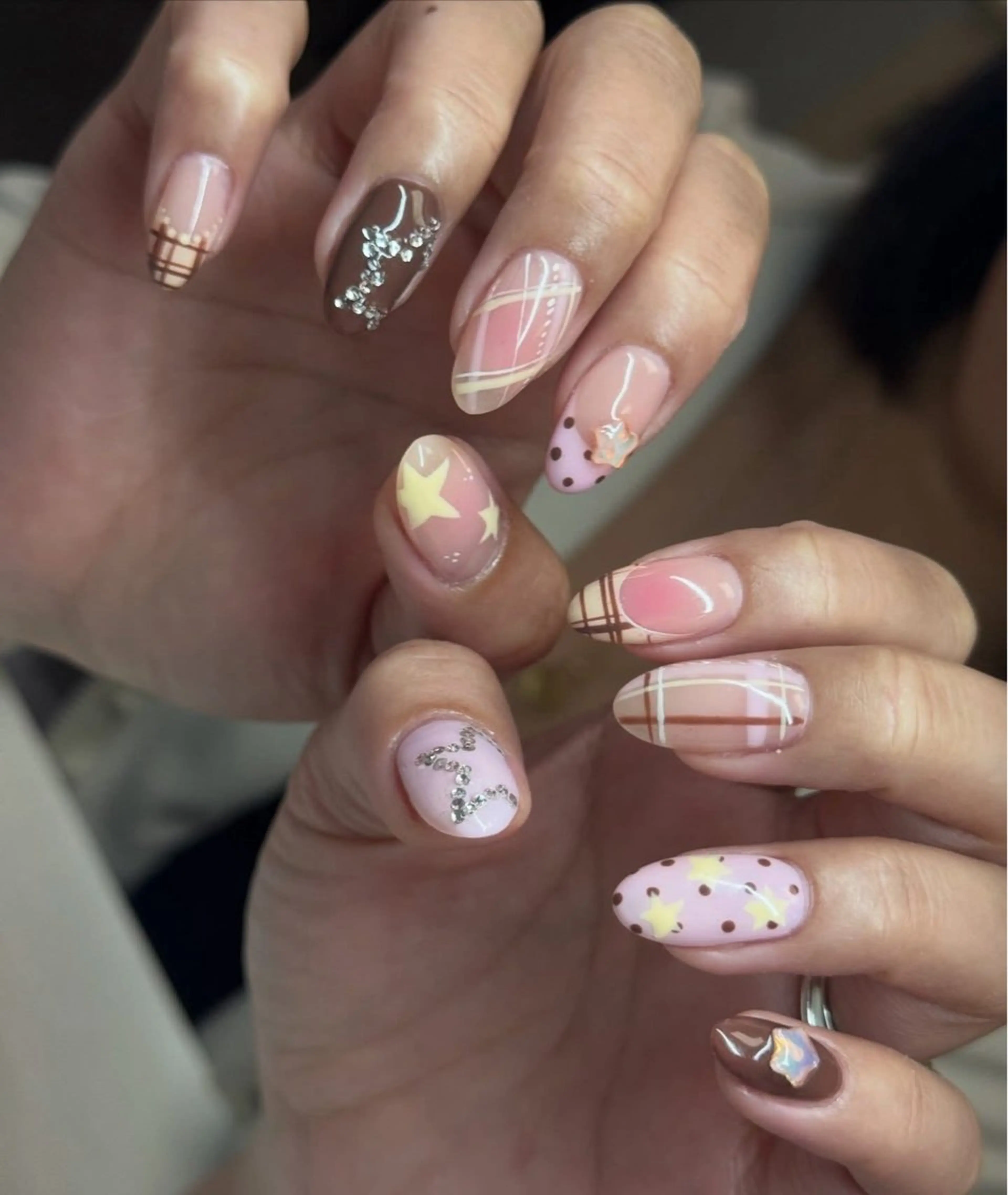 ネイル チークネイル フレンチネイル グラデーション 韓国ネイル マグネットネイル ハンドネイル Jinie 1688のネイルデザイン