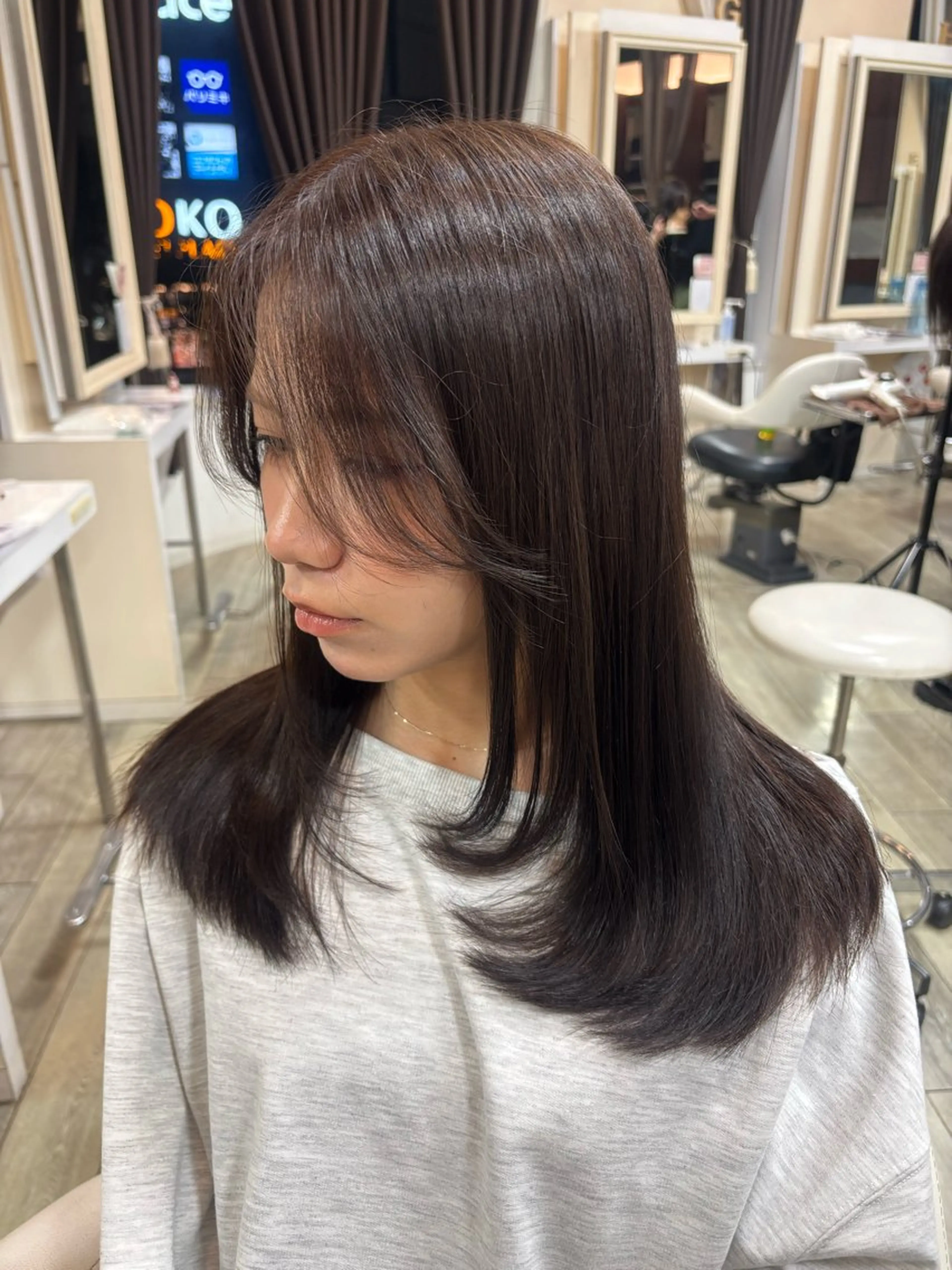 ロング カット トリートメント さとう さくらのヘアスタイル