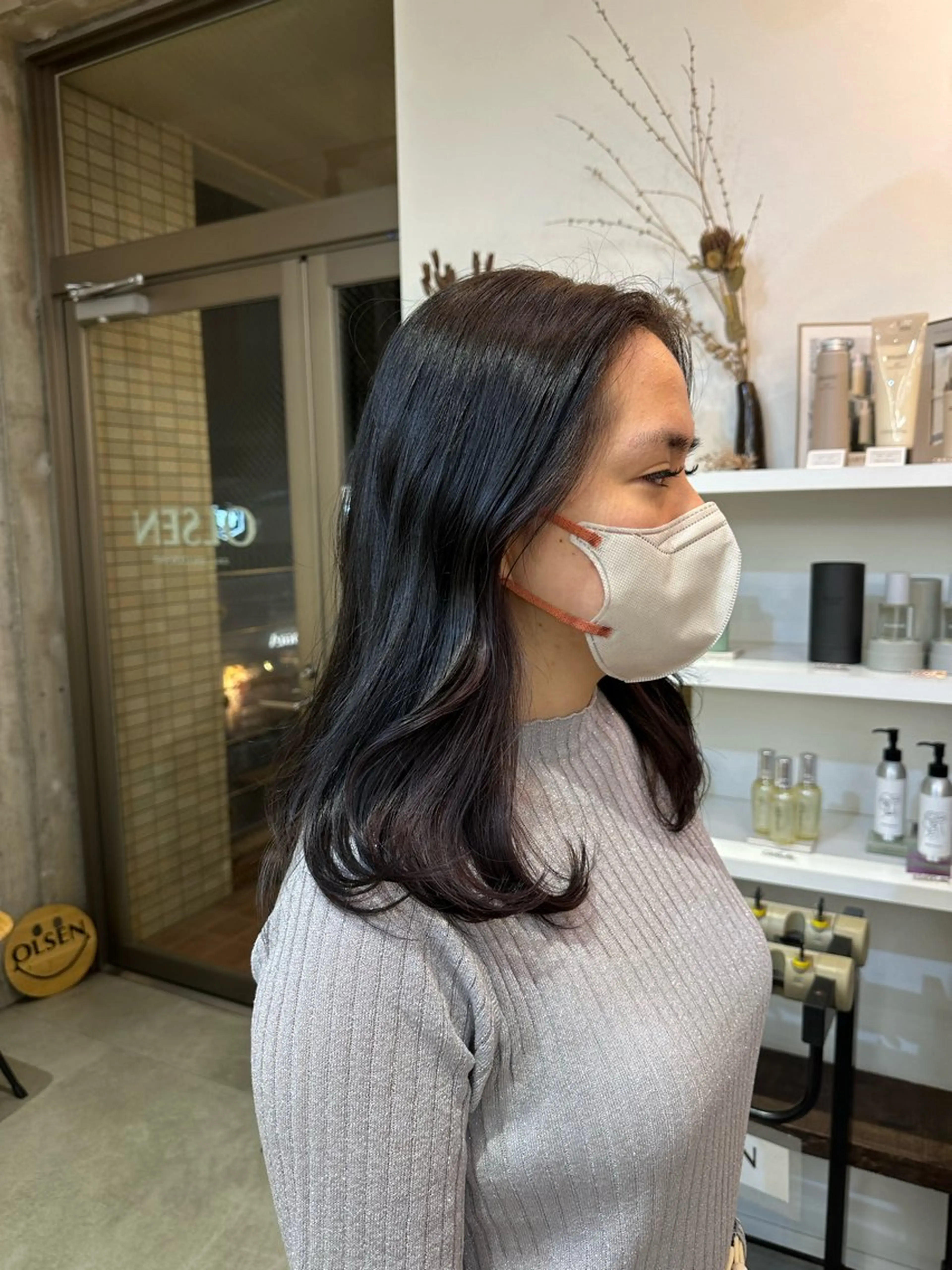 ミディアム カラー グレージュ ラベンダーカラー OLSEN D.B.A BALLOON HAIR所属・さとう あやかのヘアスタイル