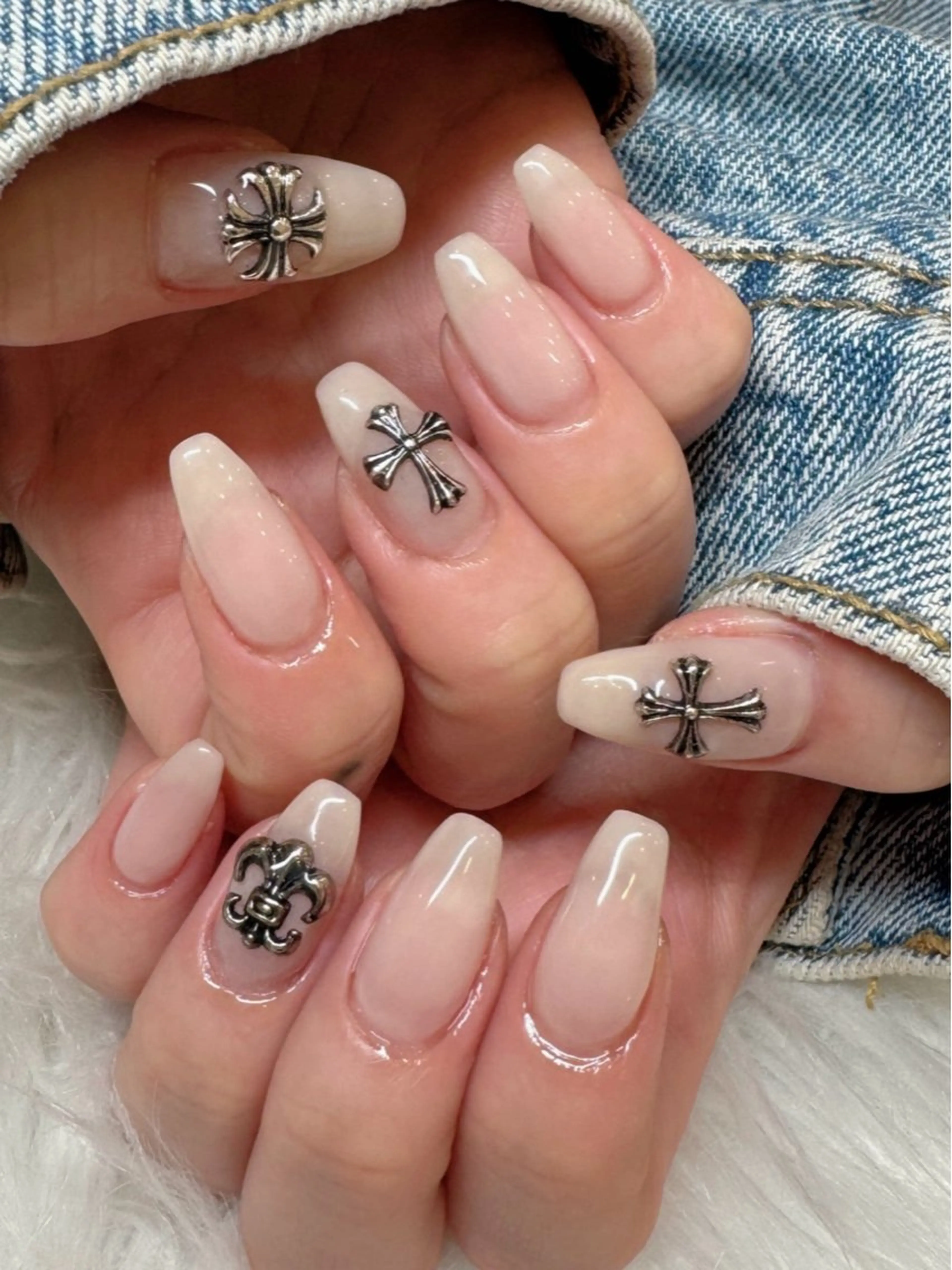 ネイル UnFLAIR 麻布十番店🧸NAOのネイルデザイン