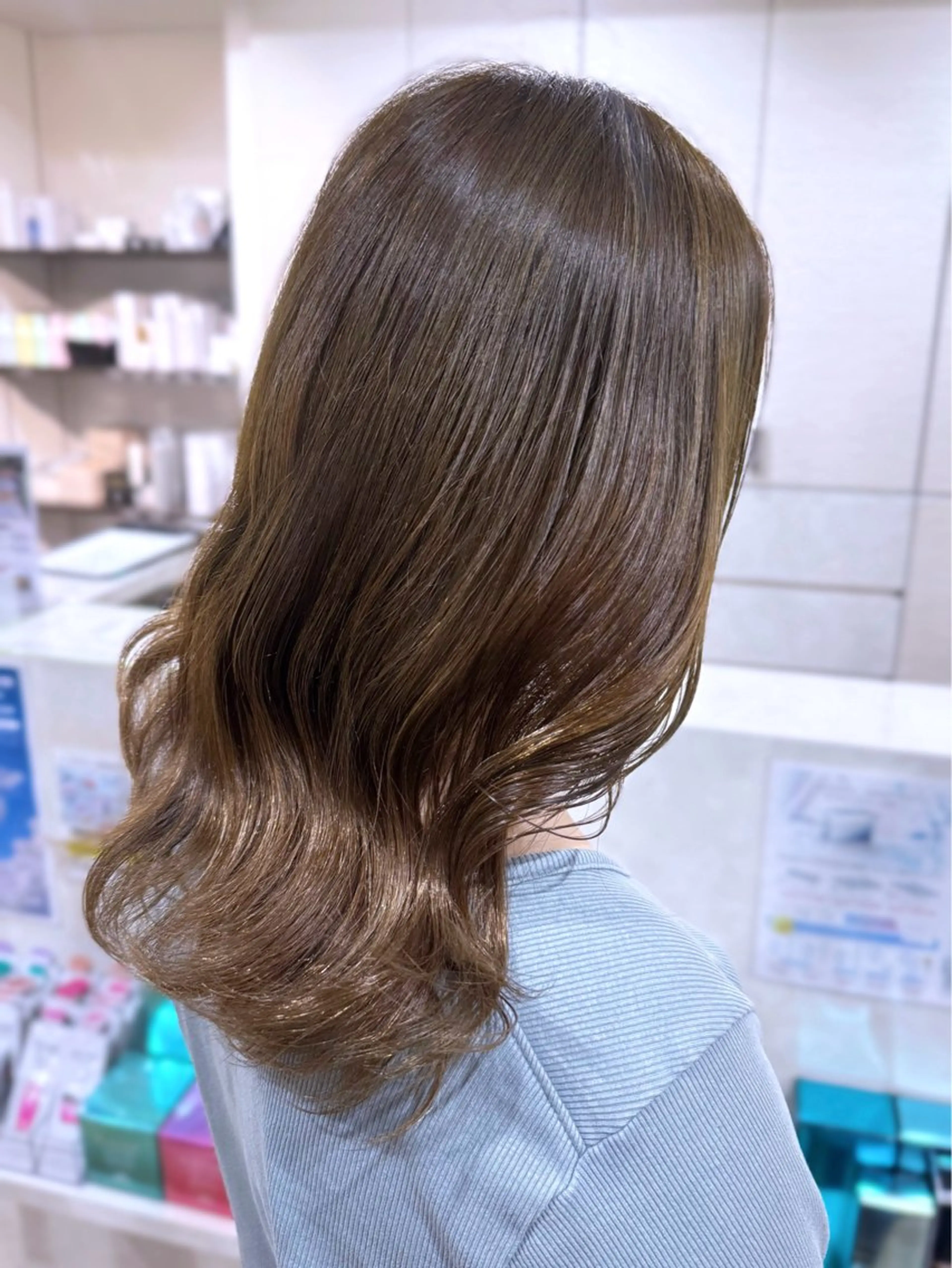 セミロング Happiness CLOVER八木店所属・石井 陽海のヘアスタイル