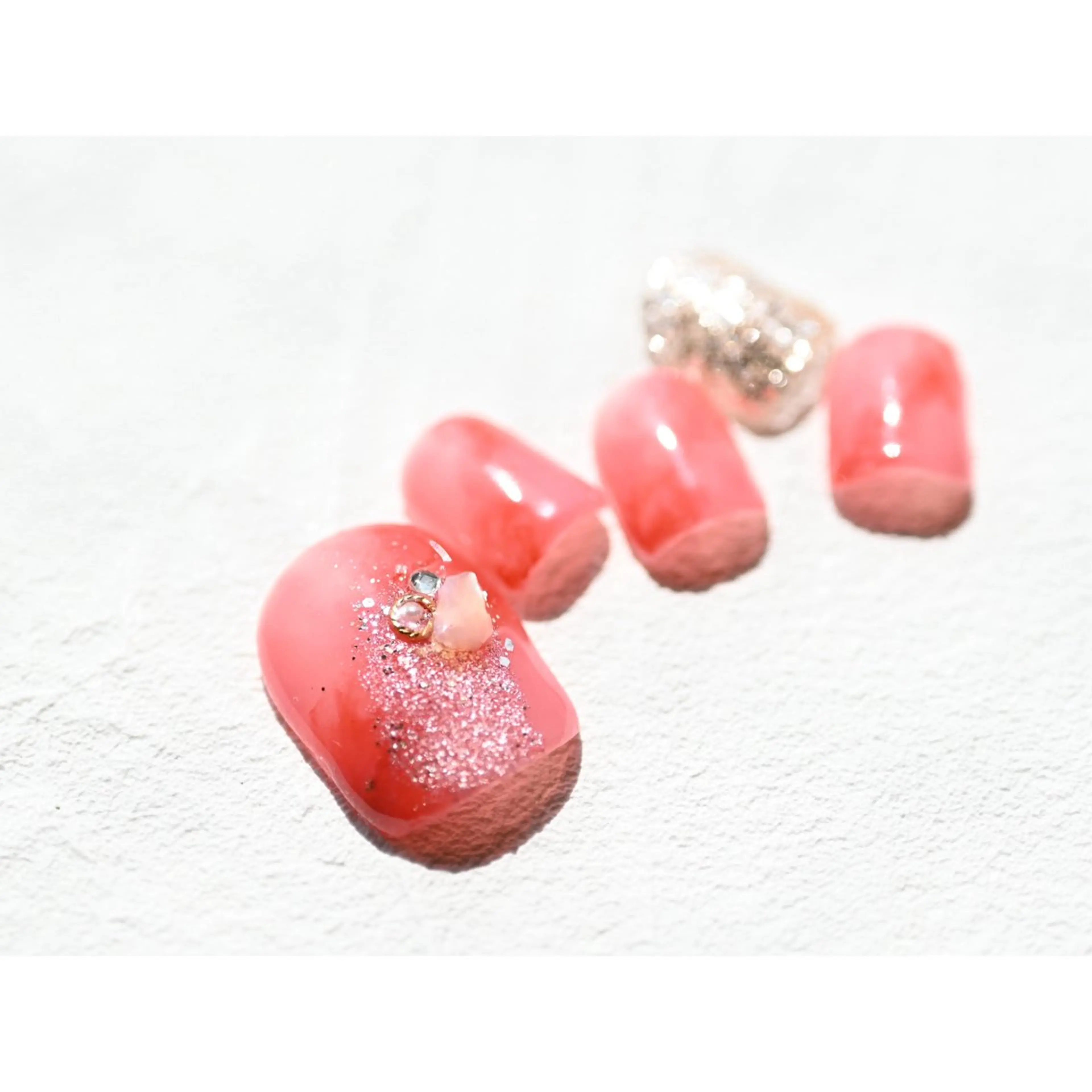 ネイル アートネイル フットネイル ジェルネイル ハードジェル 持ち込み ネイルサロン　ルシェルアイ所属・嶋田 咲野のネイルデザイン