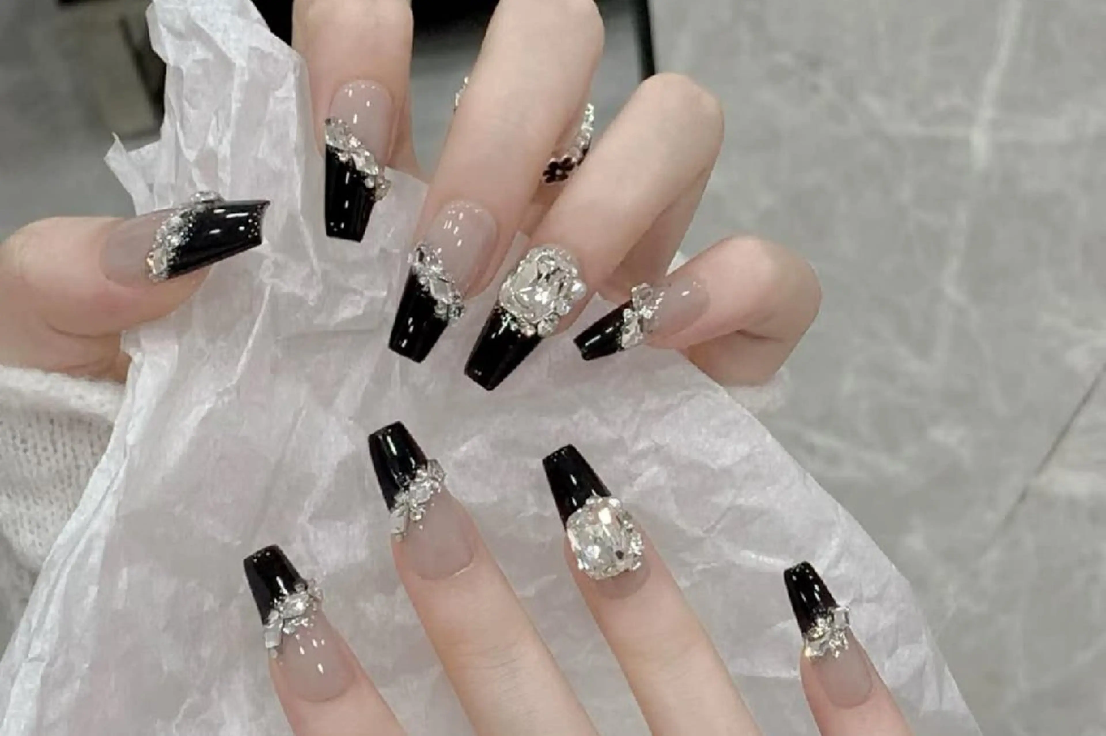 ネイル 小島 阿佑美のネイルデザイン