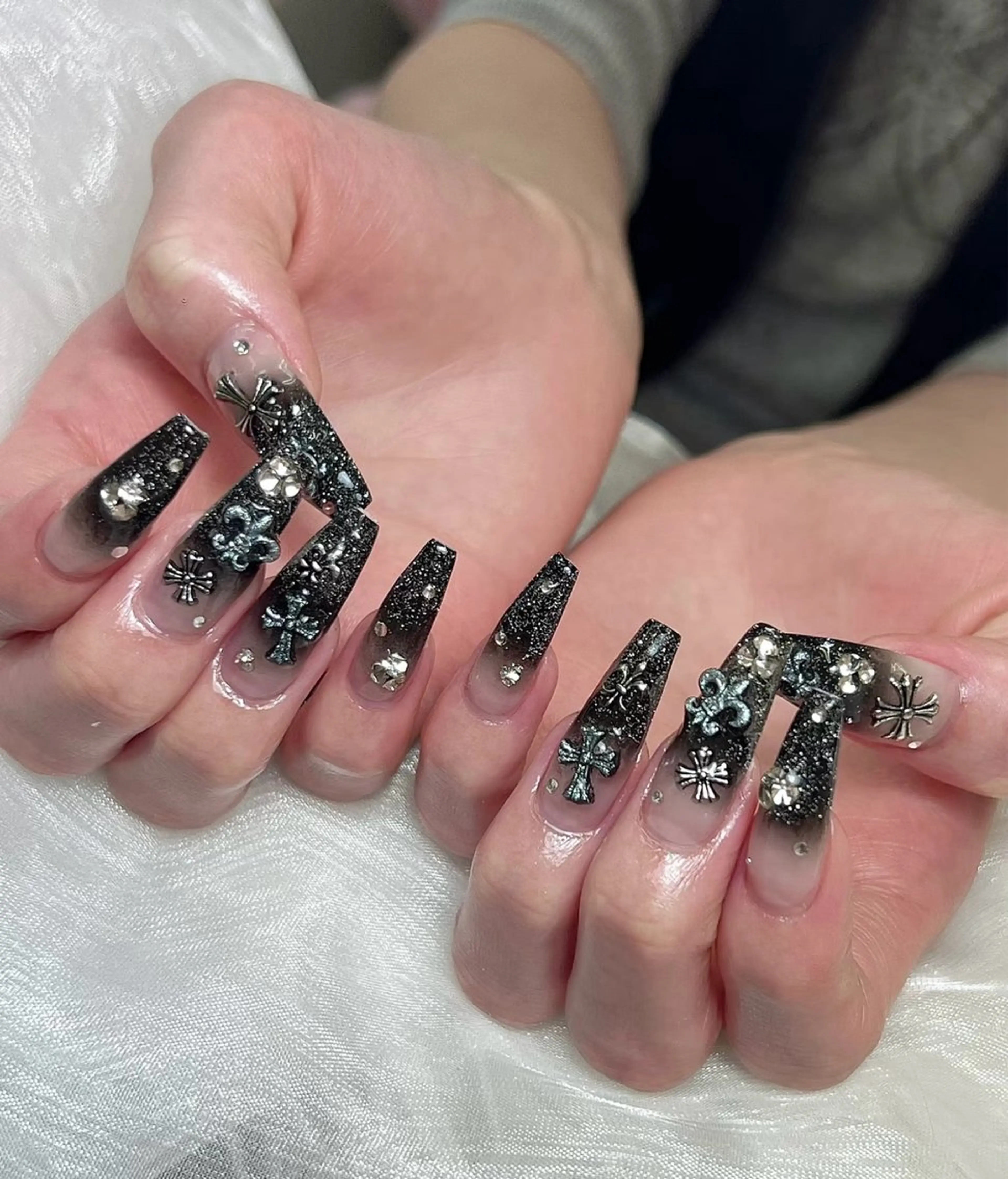 ネイル Chiara チップ長さ出しのネイルデザイン