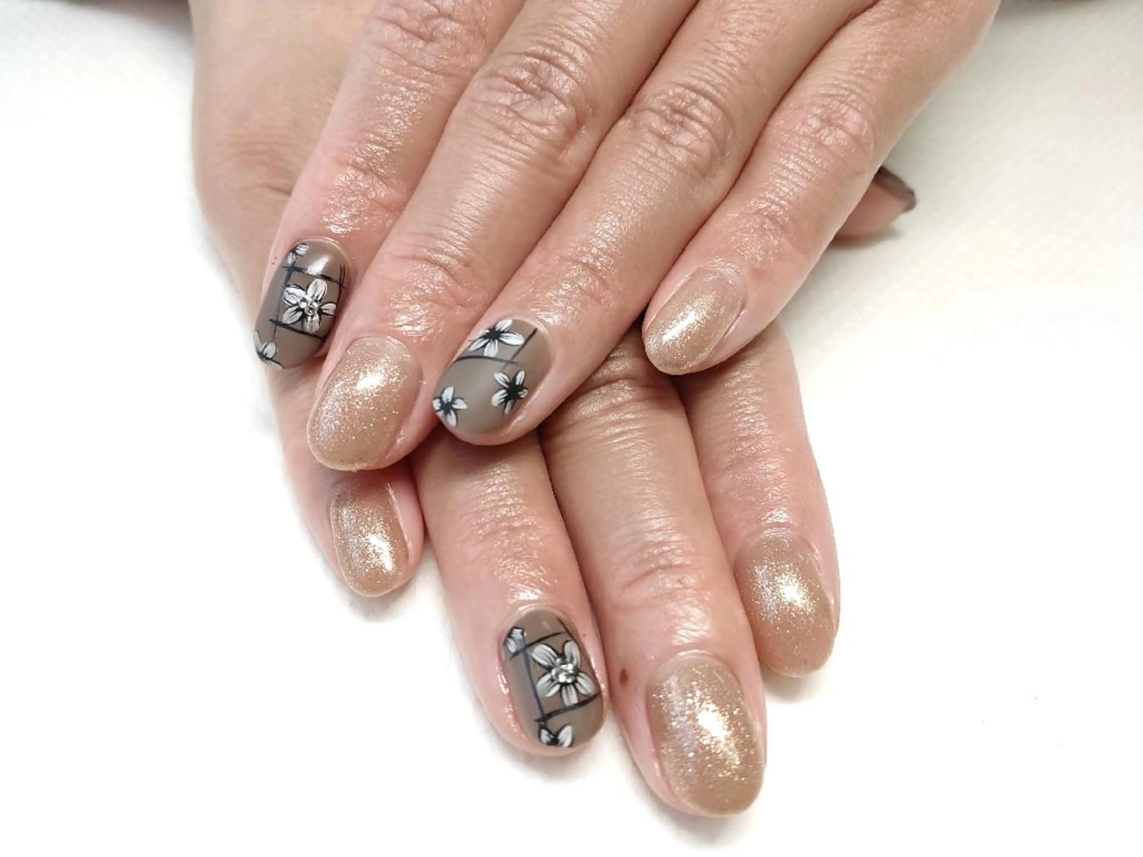 ネイル 持ち込み Mia 自宅ネイルサロンのネイルデザイン