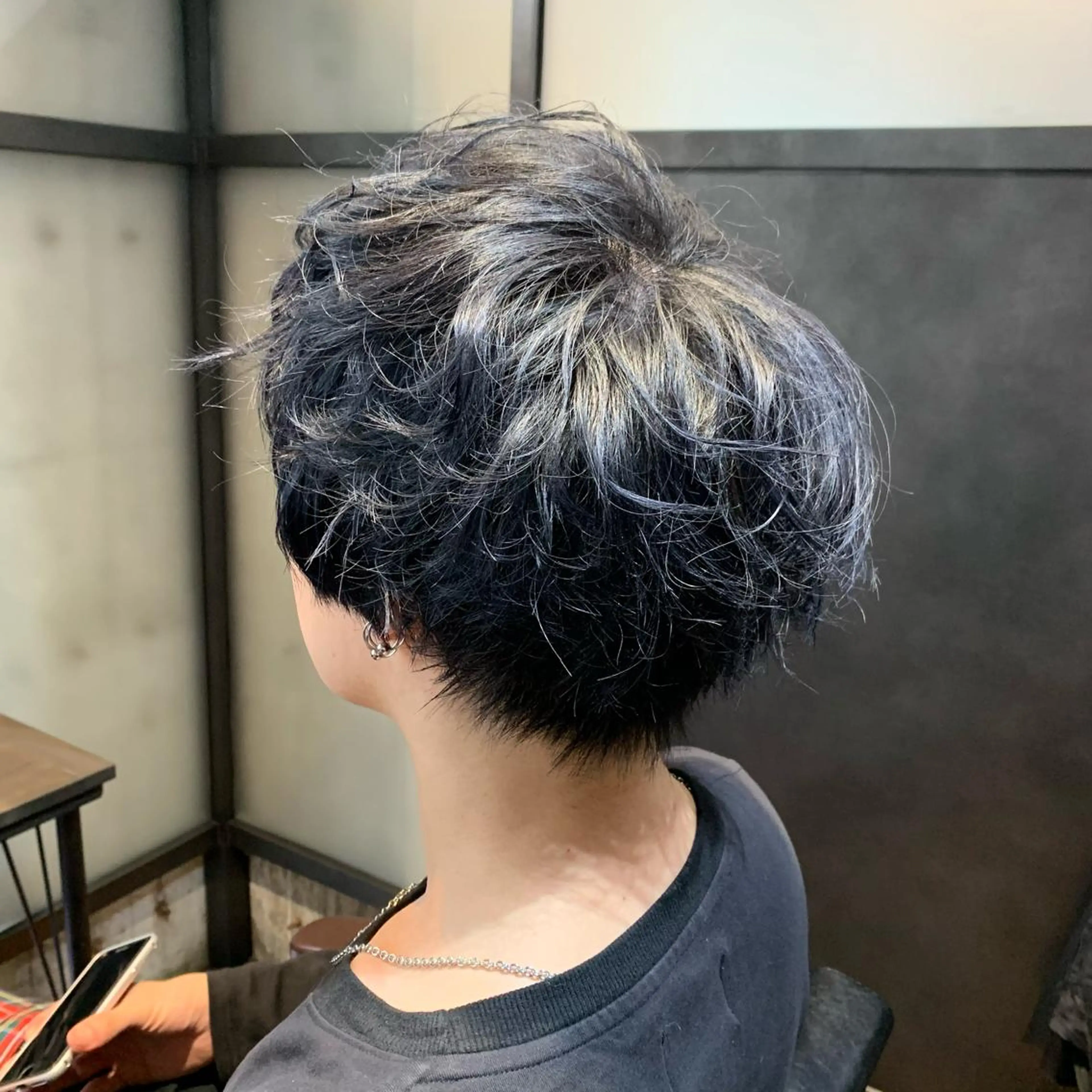 カラー メンズ newi TATSUのヘアスタイル