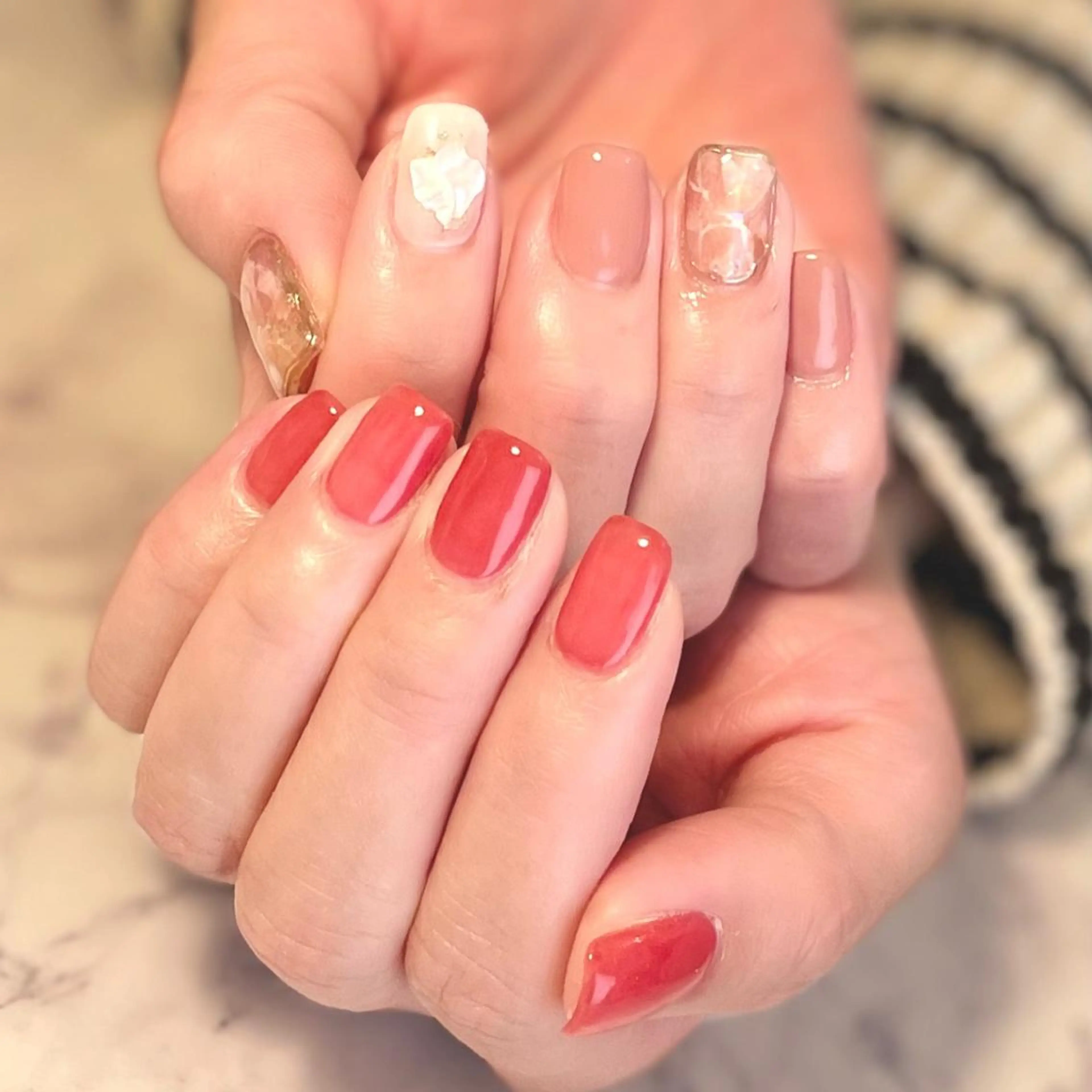 ネイル KOMINE TOMOKOのネイルデザイン