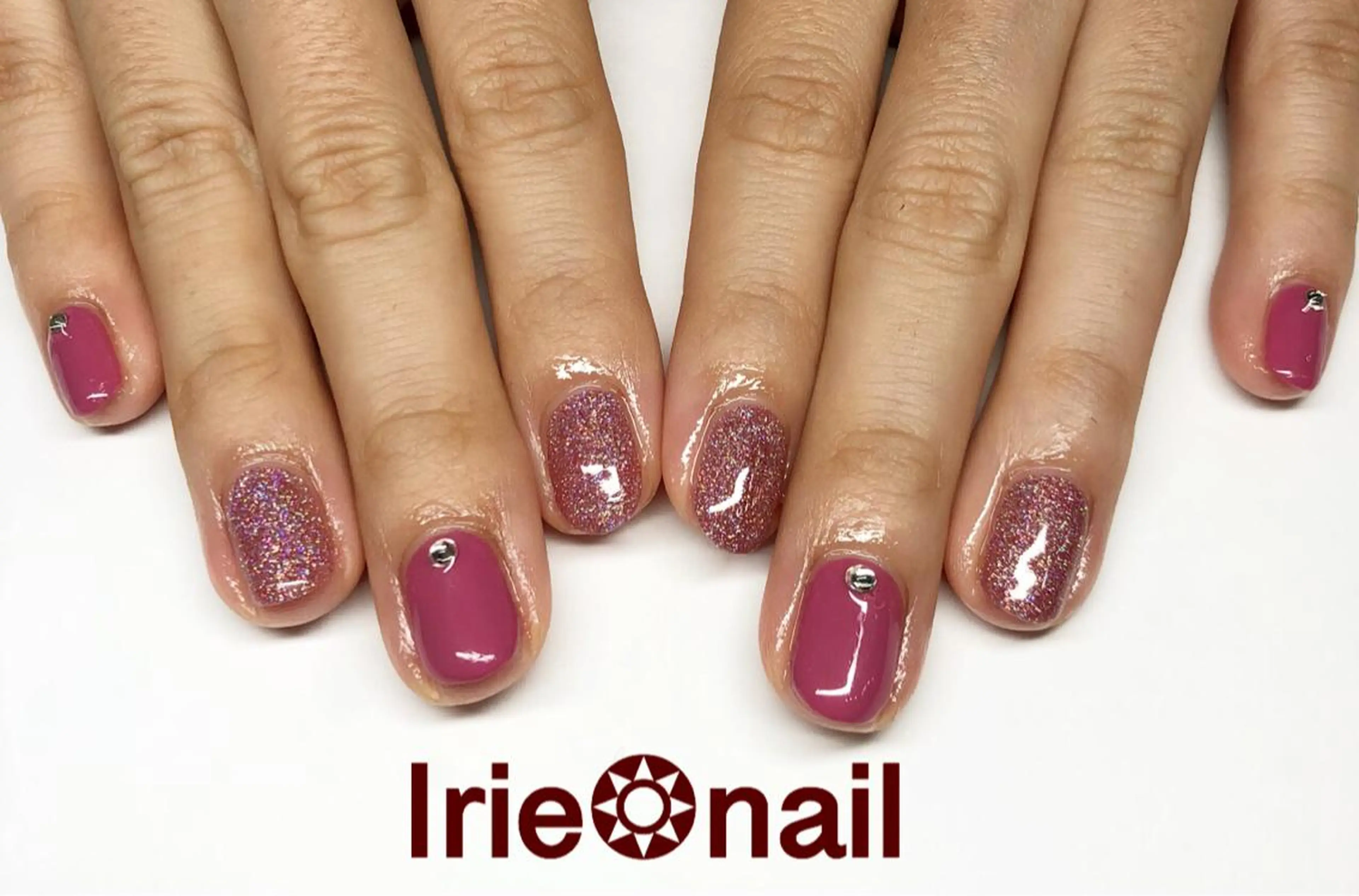 ネイル ストーンネイル Hair salon Irie所属・與儀 知佳のネイルデザイン