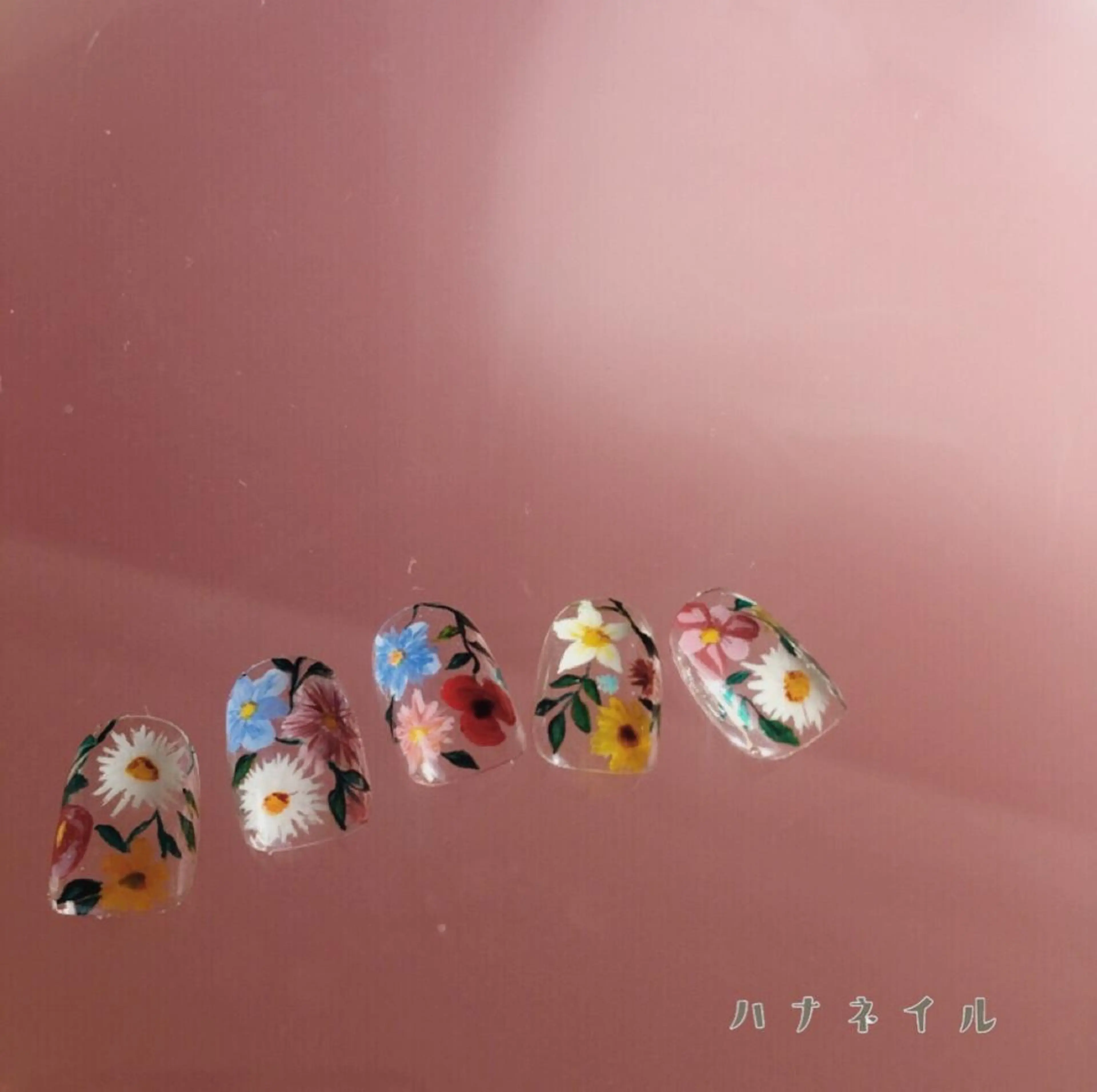 ネイル ハナネイル所属・橋本 みなみのネイルデザイン