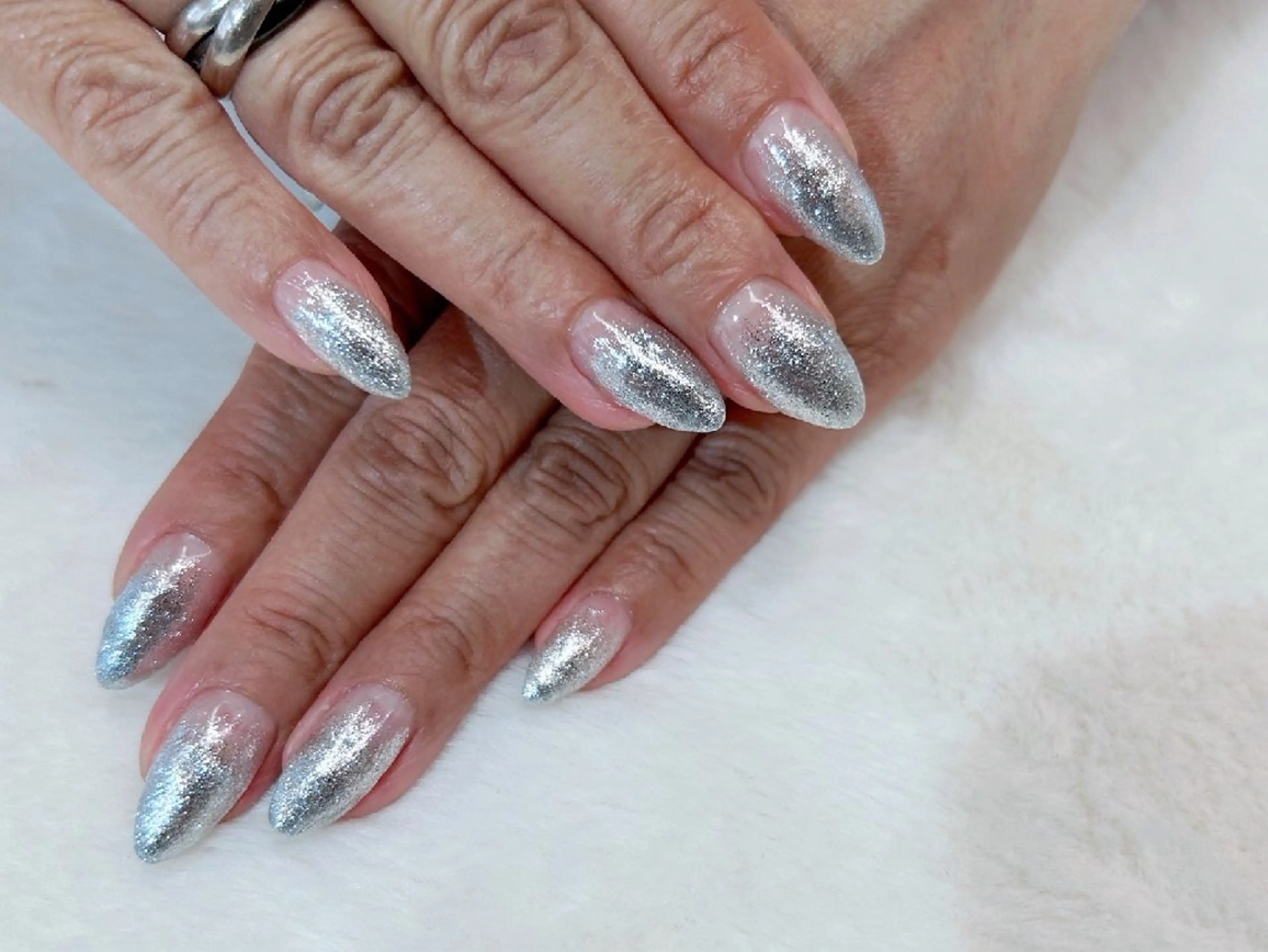 ネイル グラデーション キラキラネイル ラメ(グリッター) ラメグラデーション ワンカラーネイル ハンドネイル ハンドケア 心斎橋Salon Epokkuのネイルデザイン