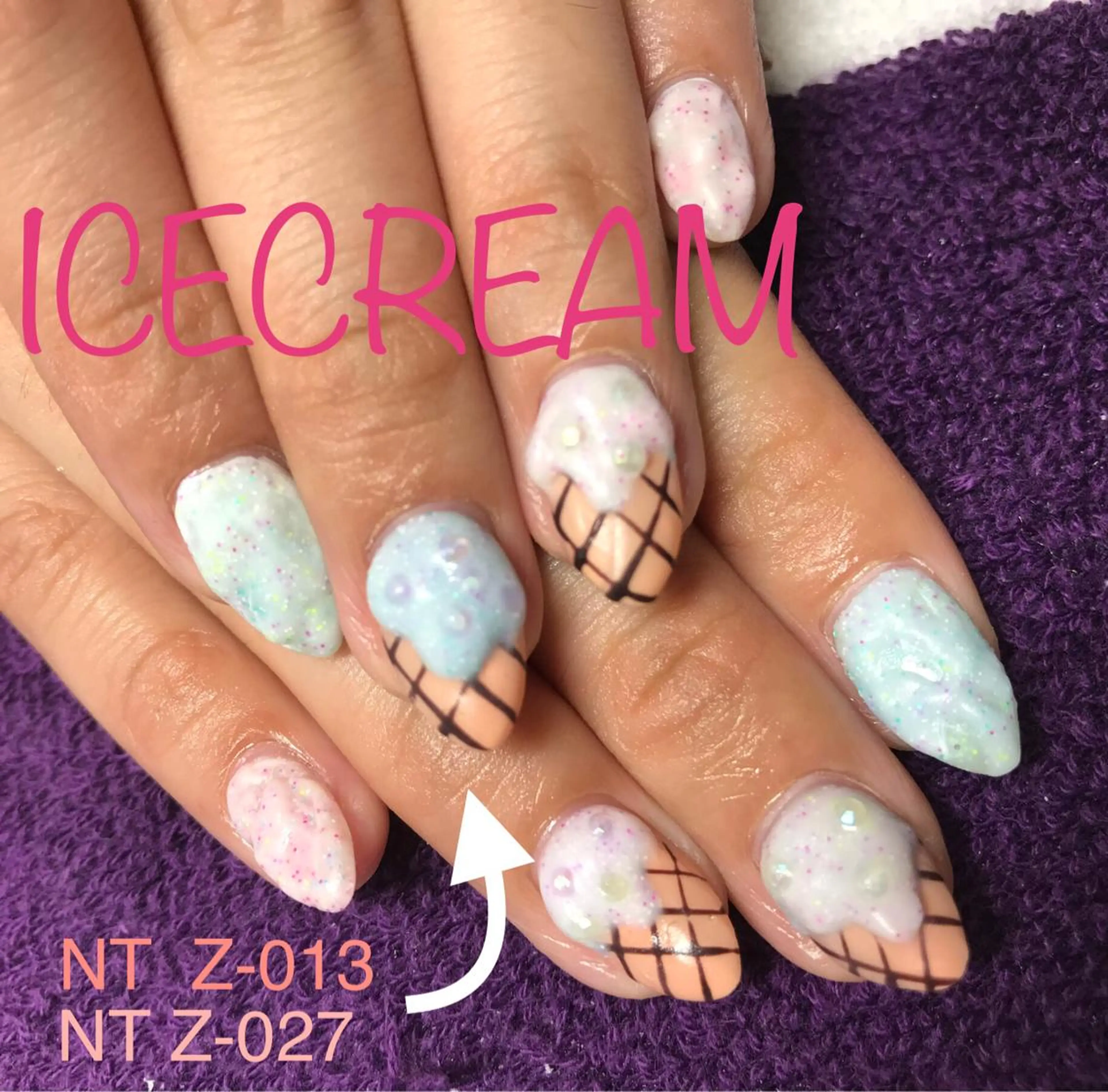 ネイル アートネイル ジェルネイル グリーン ピンク ネイルサロンハピーナ自宅サロン所属・金沢 未緒のネイルデザイン