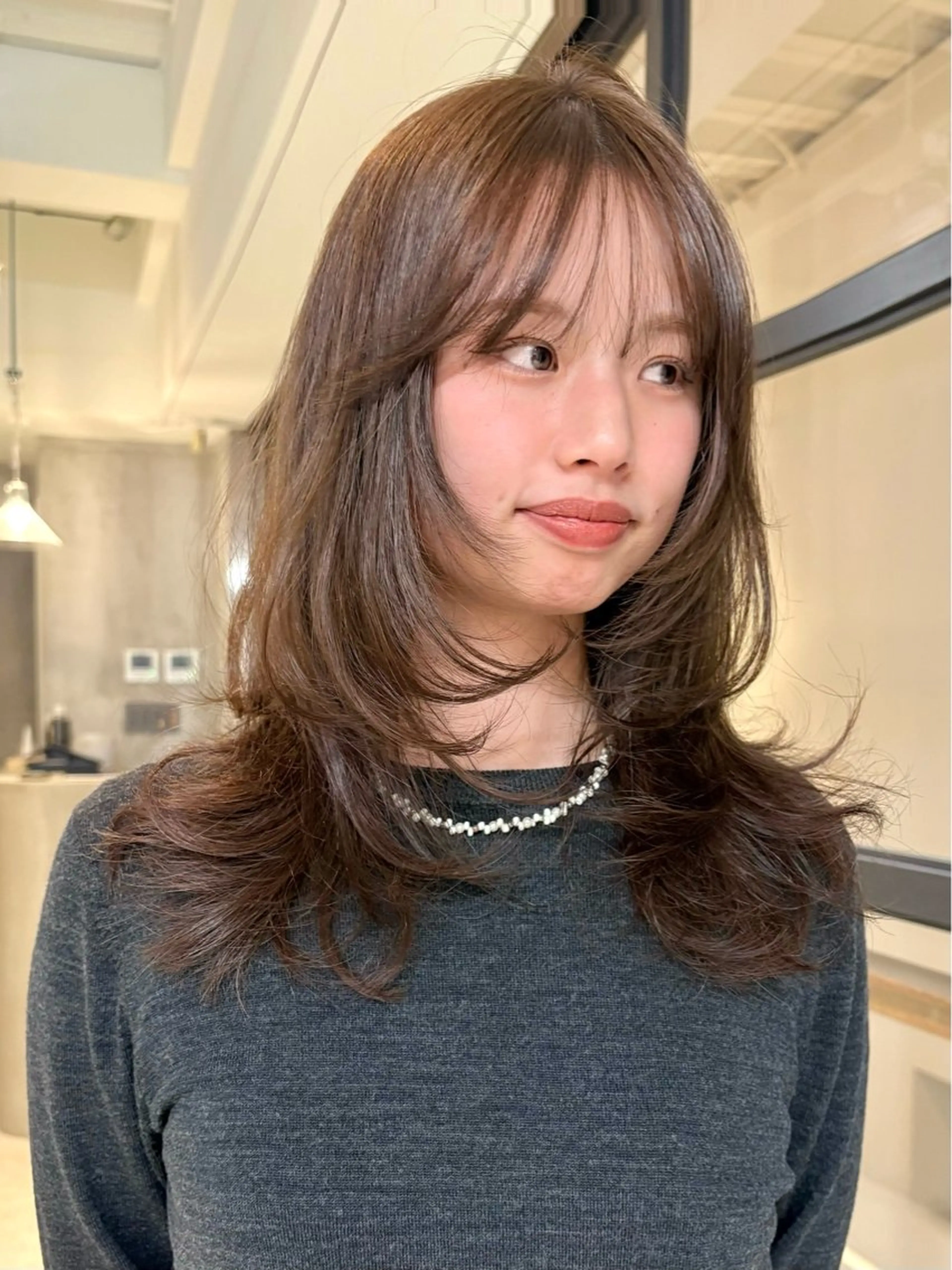 ミディアム ヘアカラー SLAY所属・マツイ モモノのヘアスタイル