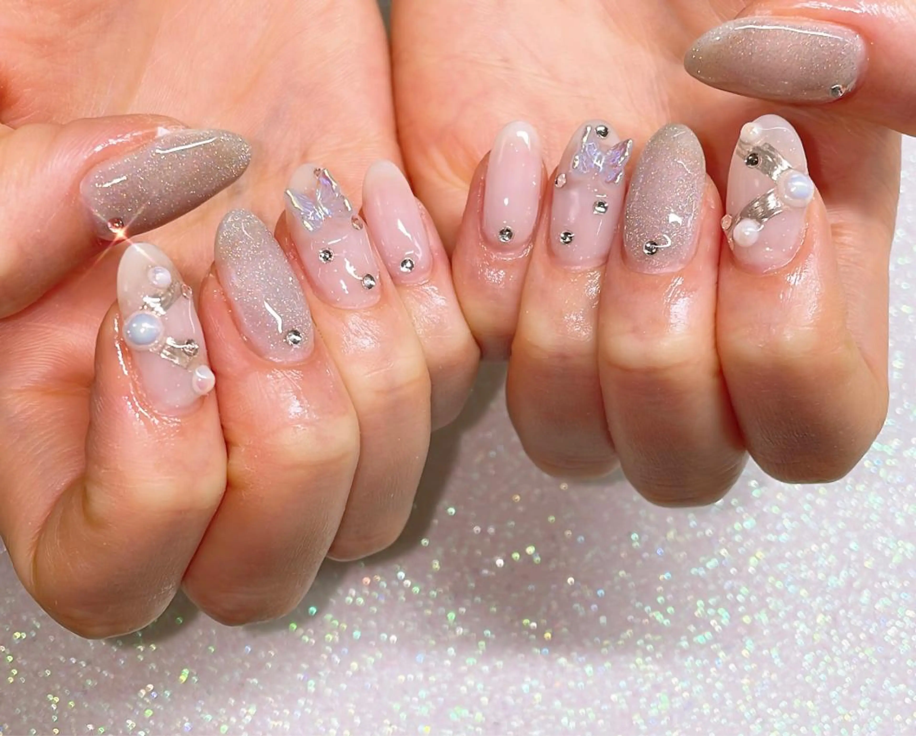 ネイル ハンドネイル VIERU 🌈🎀💖のネイルデザイン