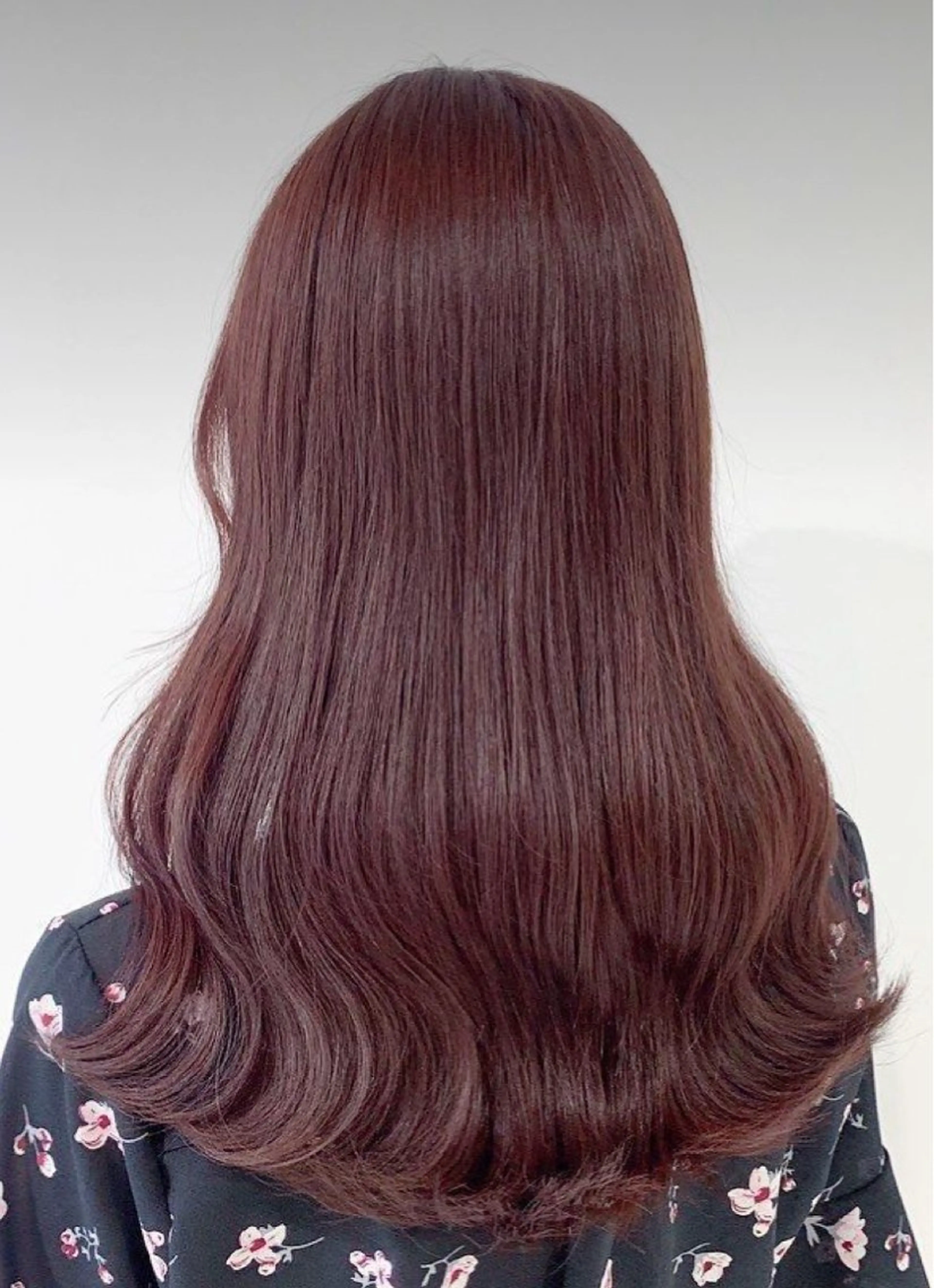 ロング カラー フェザーパーマ/ スペインカールのヘアスタイル