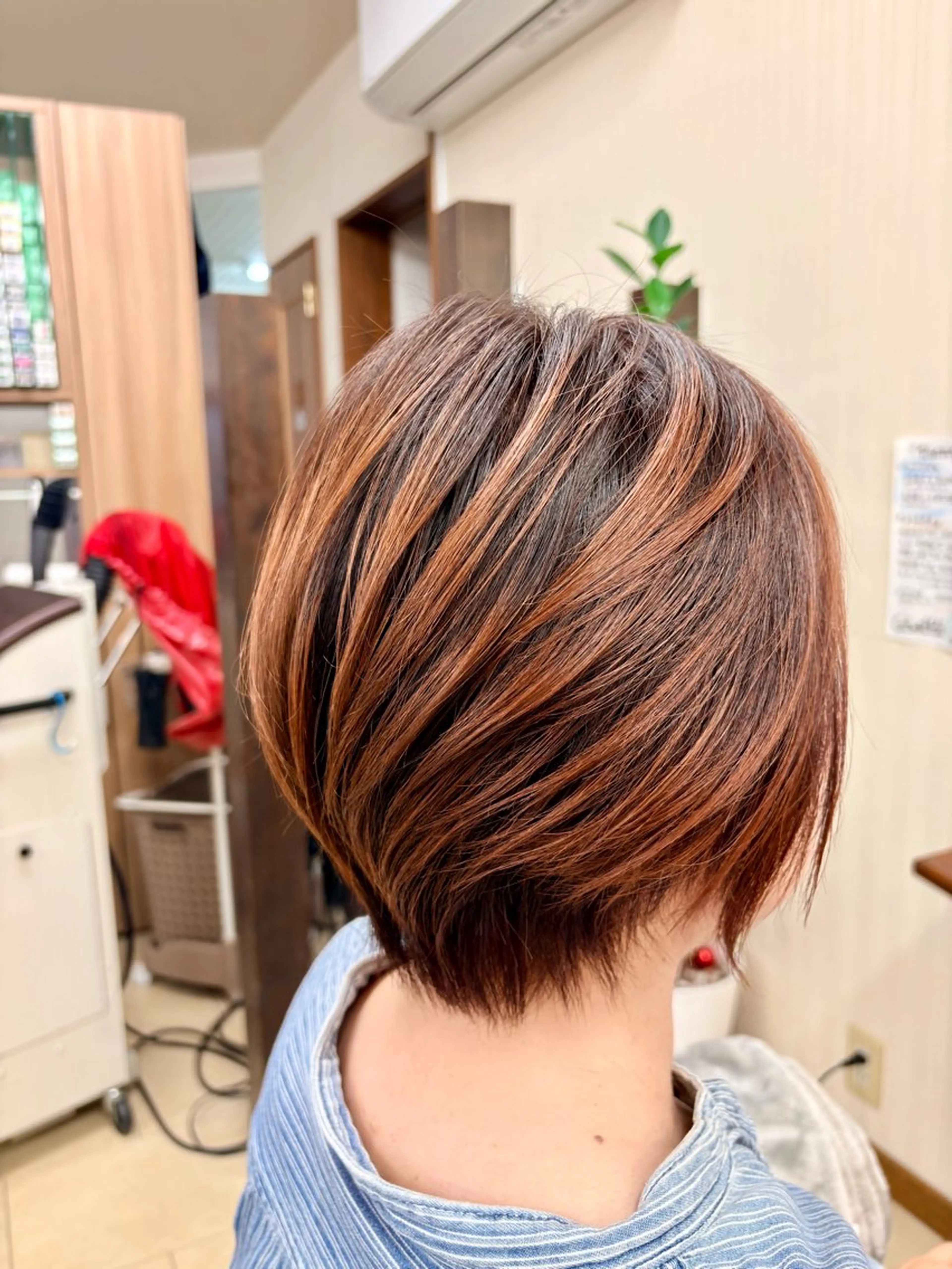 カットカラー+潤髪トリートメントサービスの写真