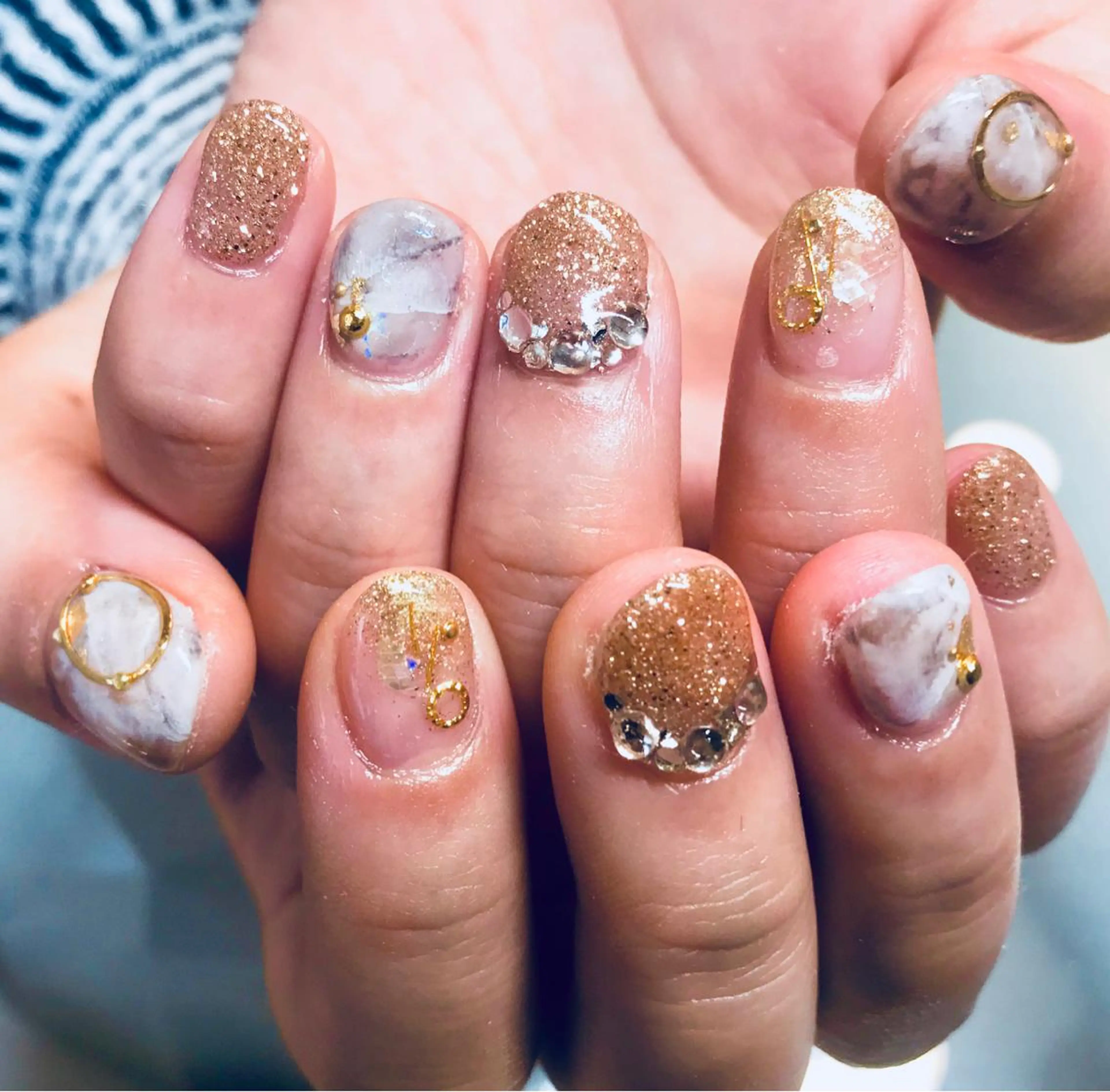 ショート ネイル アートネイル クリアネイル ぷっくりネイル nail&eye Aoのマツエク・マツパデザイン