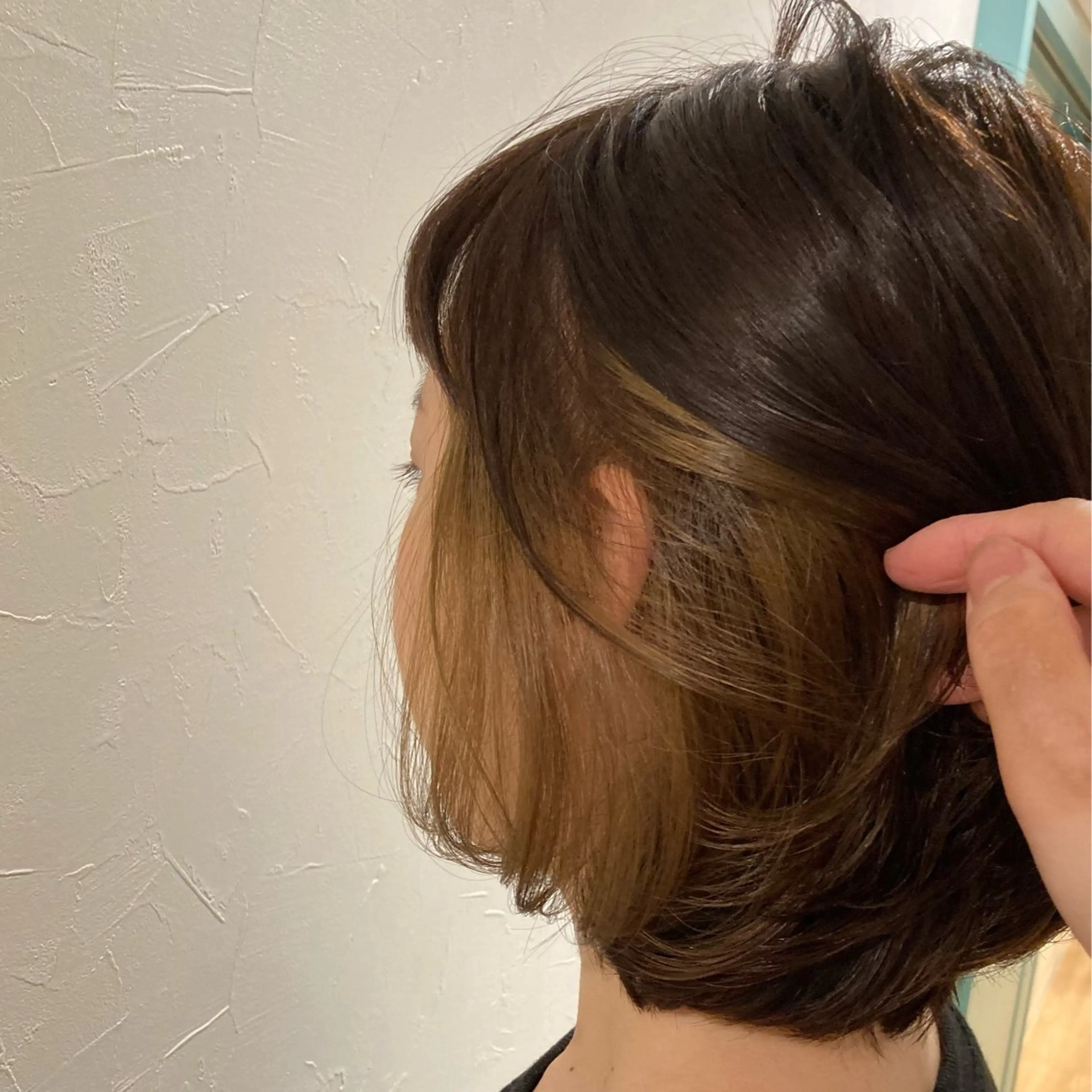 ミディアム カラー ベージュカラー ブリーチ インナーカラー ヘアカラー TELA HAIR南流山店所属・TELA HAIR Annaのヘアスタイル