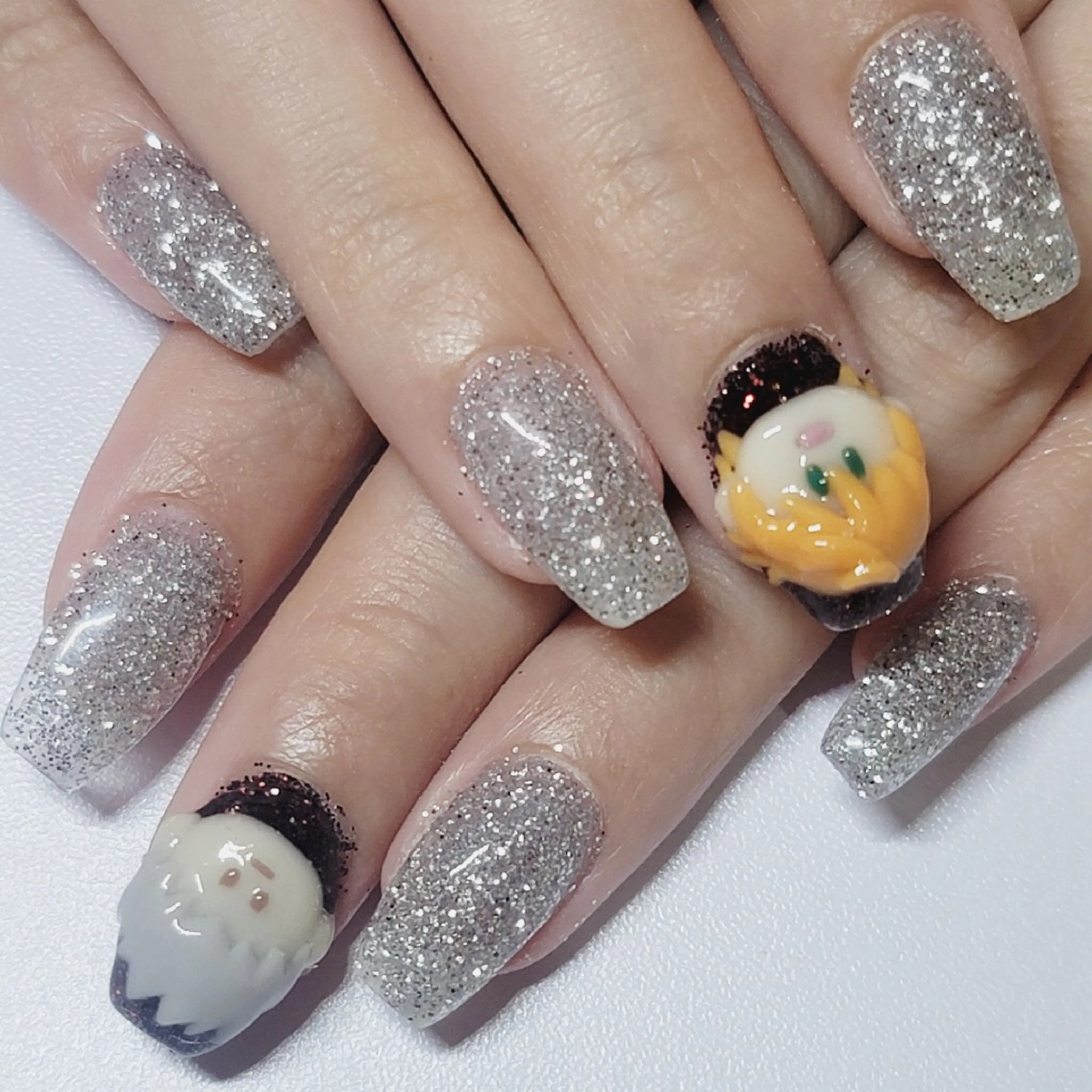 ネイル アートネイル ボルドー ラメ(グリッター) シルバー ハンドネイル よしだ ひろきのネイルデザイン