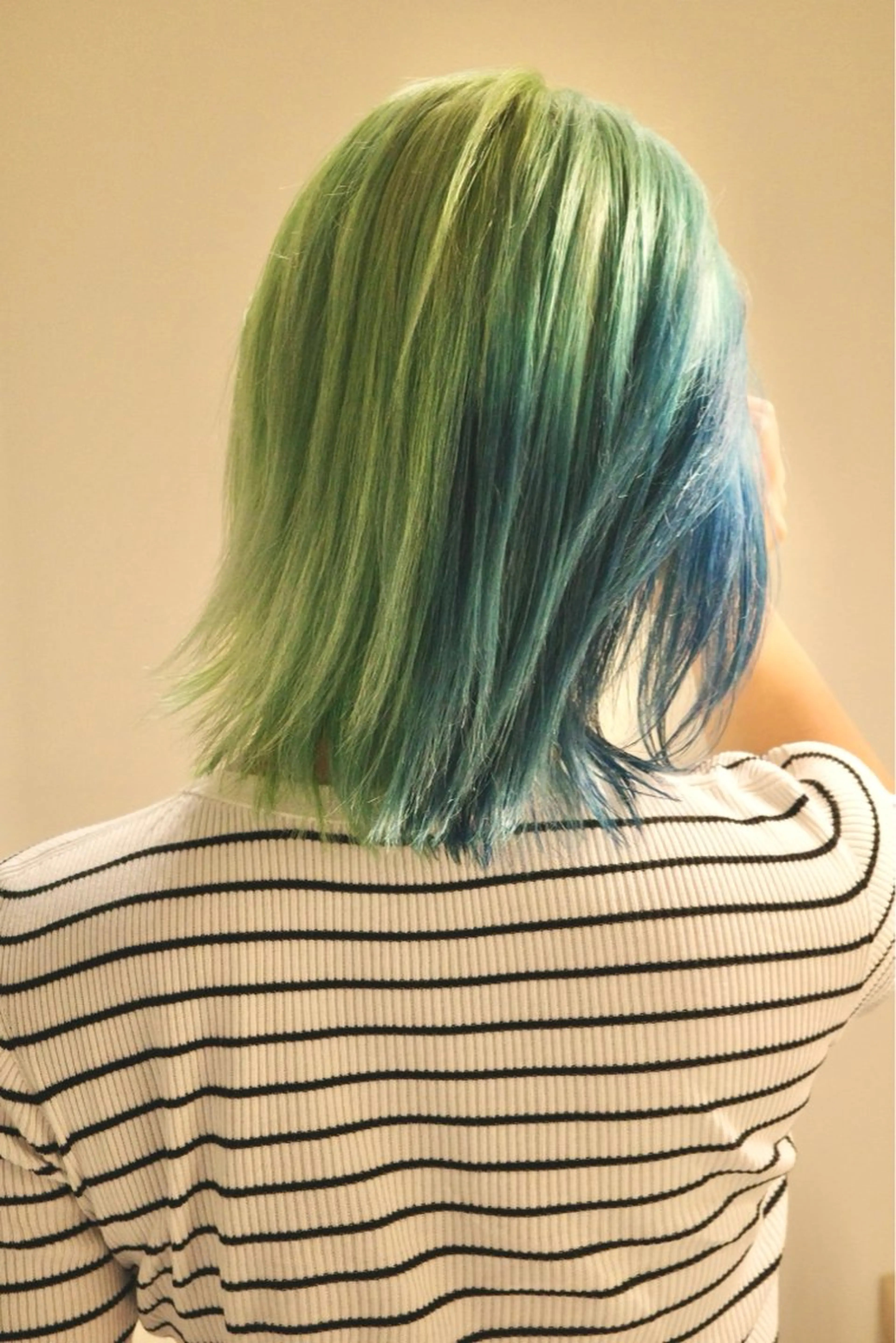 ショート カラー Hair & make Lamp所属・梅田のブリーチ特化 美容師KAI🥰のヘアスタイル