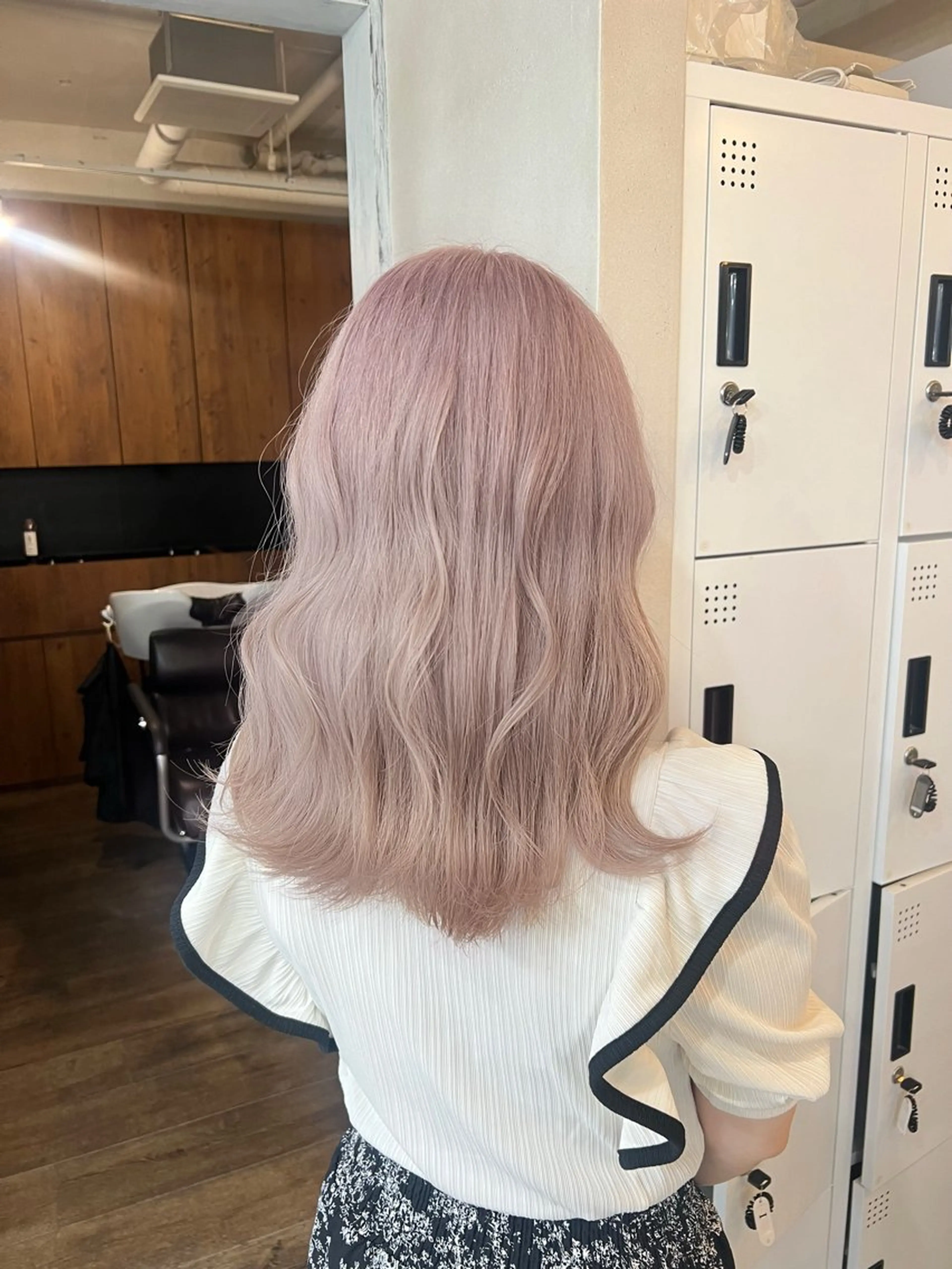 セミロング カット ヘアカラー トリートメント ブリーチカラー 🤎〰️Yuunaのヘアスタイル
