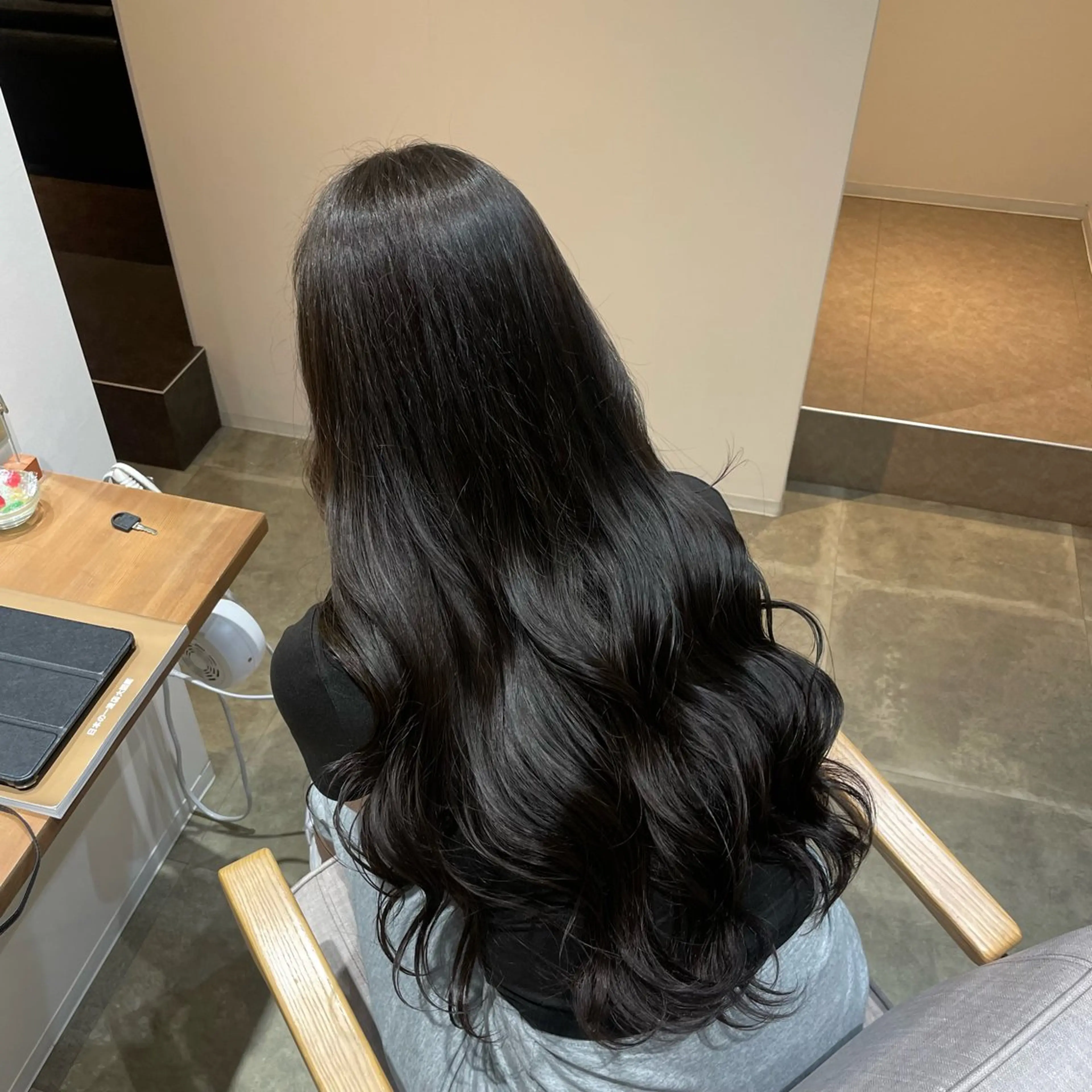 ロング カラー 吉村 芽咲のヘアスタイル