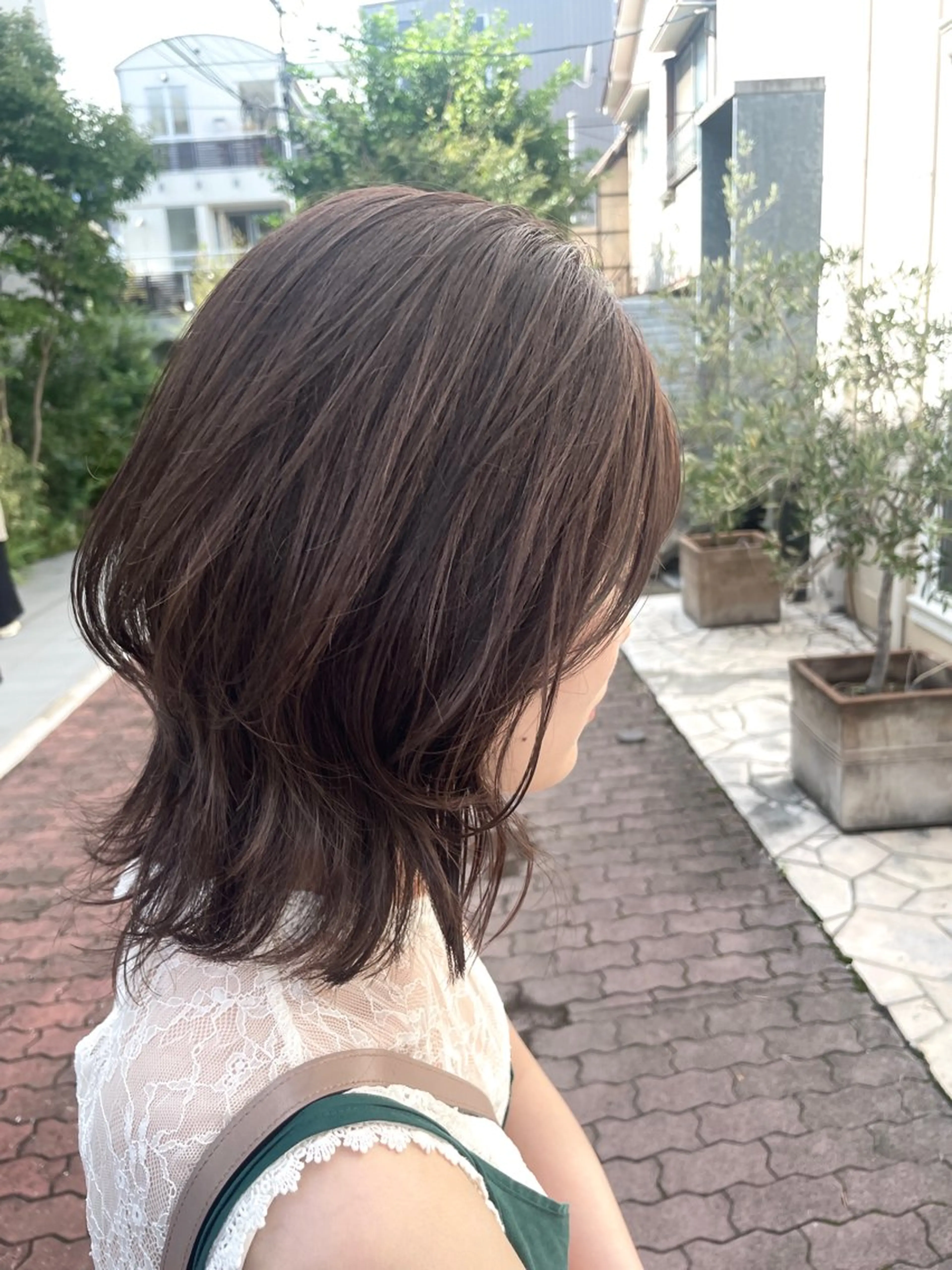 ミディアム カラー ベージュカラー グレージュ オリーブベージュ オリーブグレージュ オリーブグレー カット ヘアカラー トリートメント BEBE所属・ご新規様限定 透明感カラーKANAのヘアスタイル