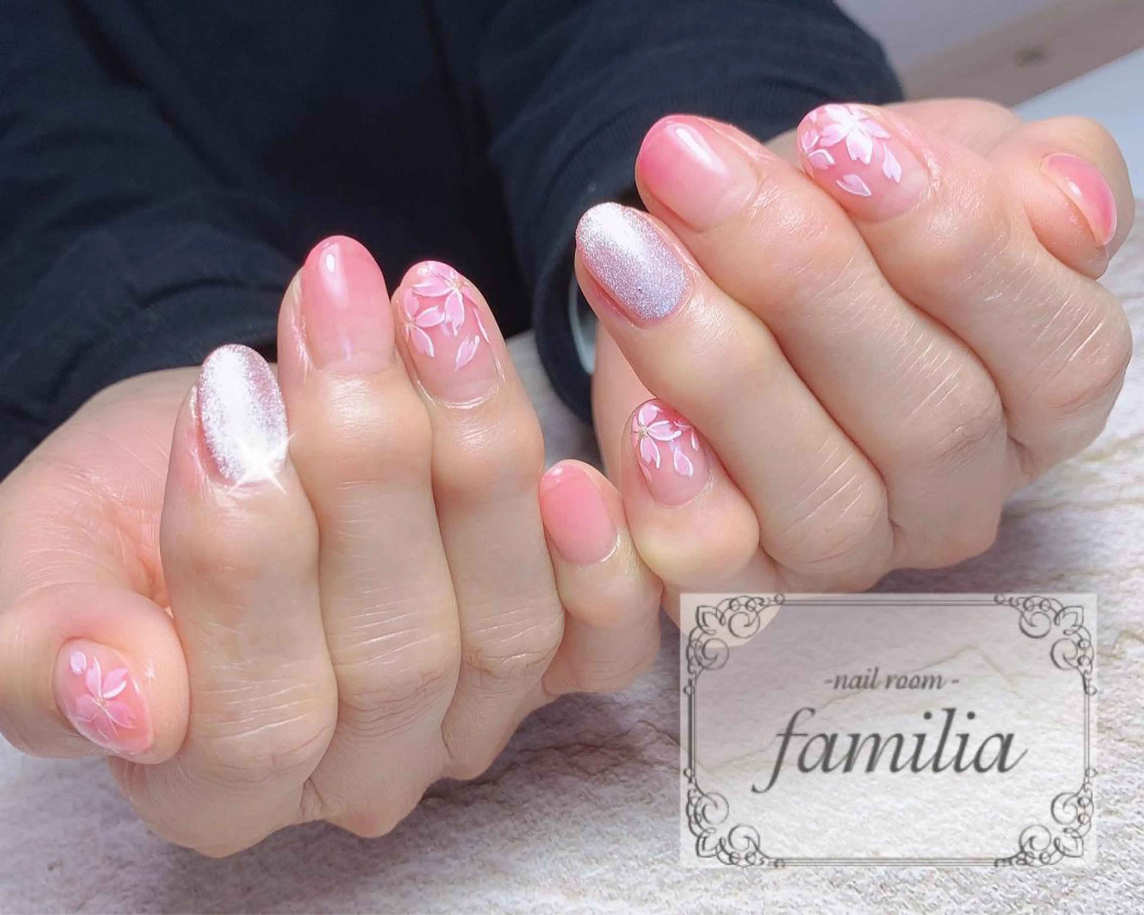 ネイル ハンドネイル -nailroom- familiaのネイルデザイン