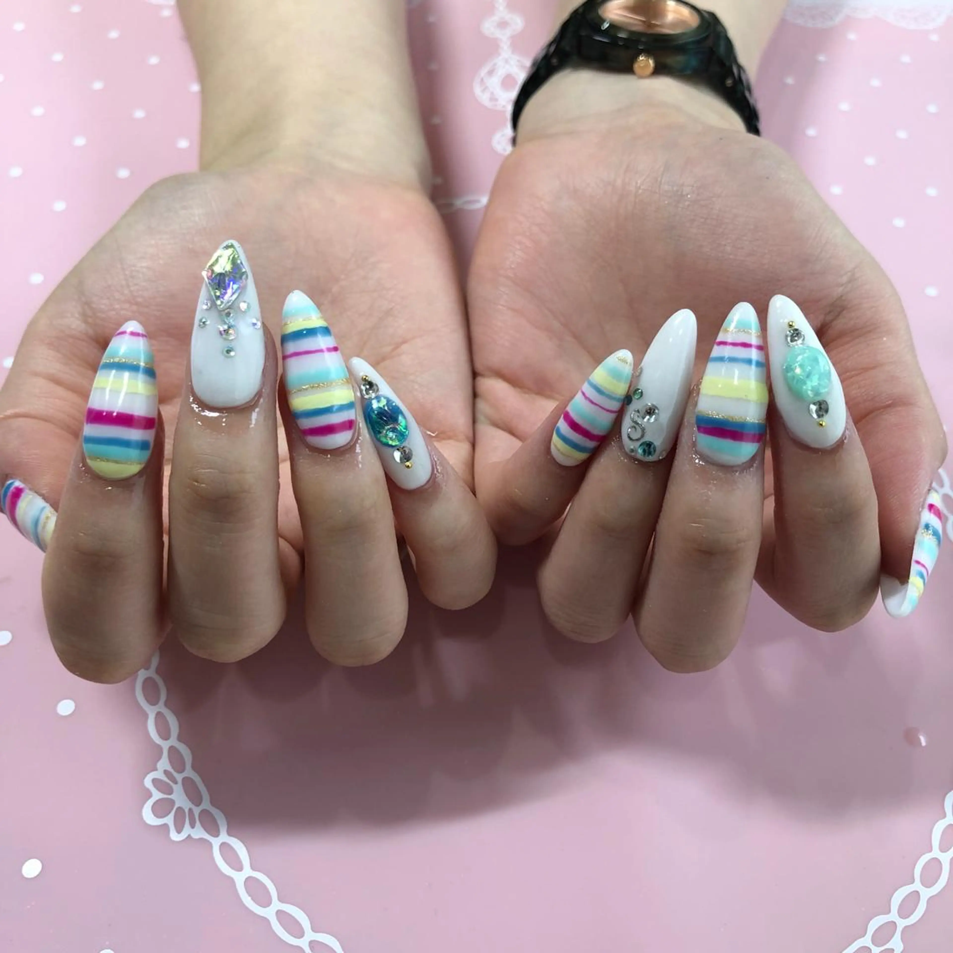 ミディアム ネイル ハンドネイル 《LB》ラブリエ Nail&eyeのマツエク・マツパデザイン