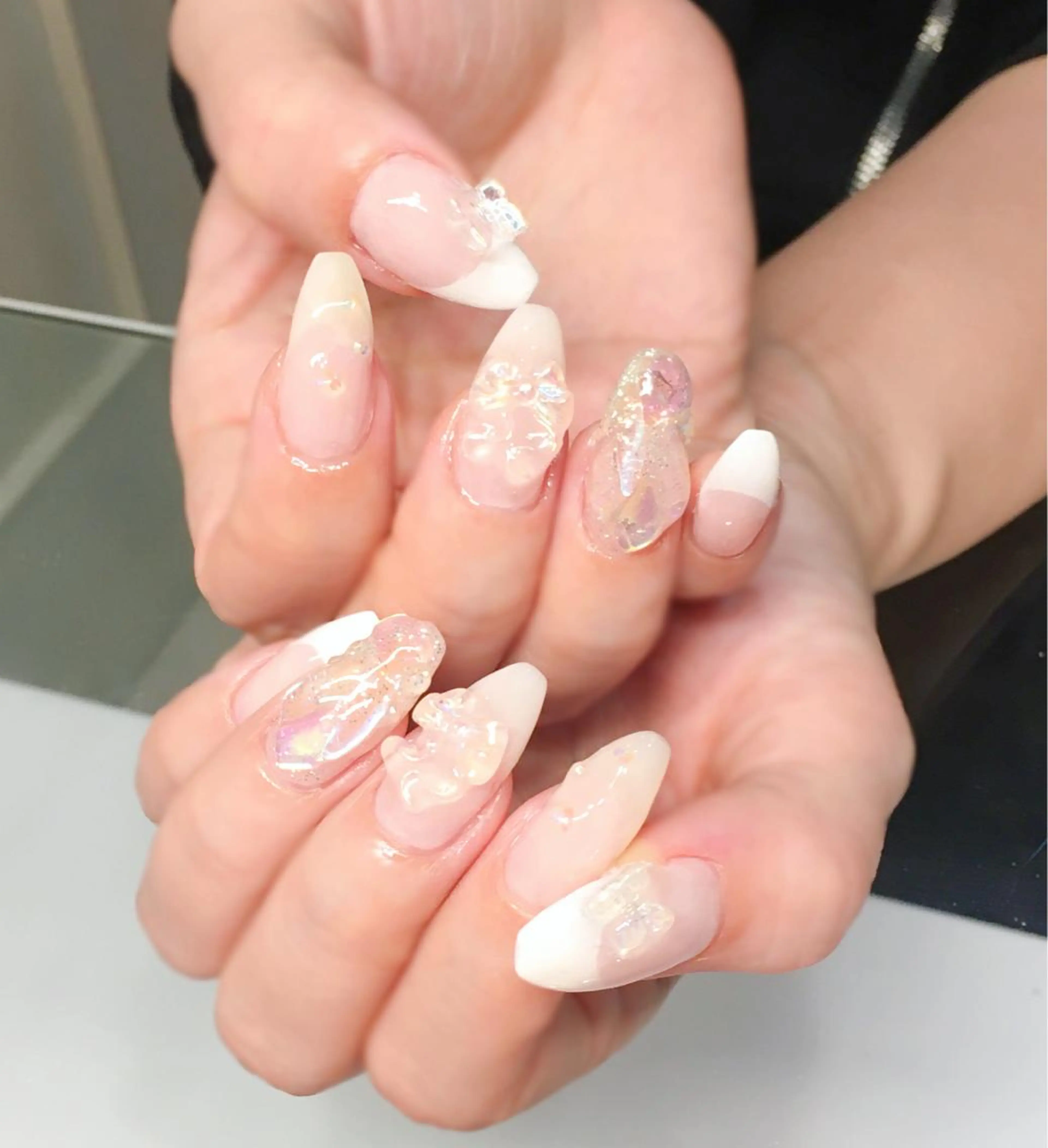 ネイル オーロラネイル フレンチネイル ジェルネイル 氷ネイル・うるうるネイル ワンホンネイル Nyanco Nailのネイルデザイン
