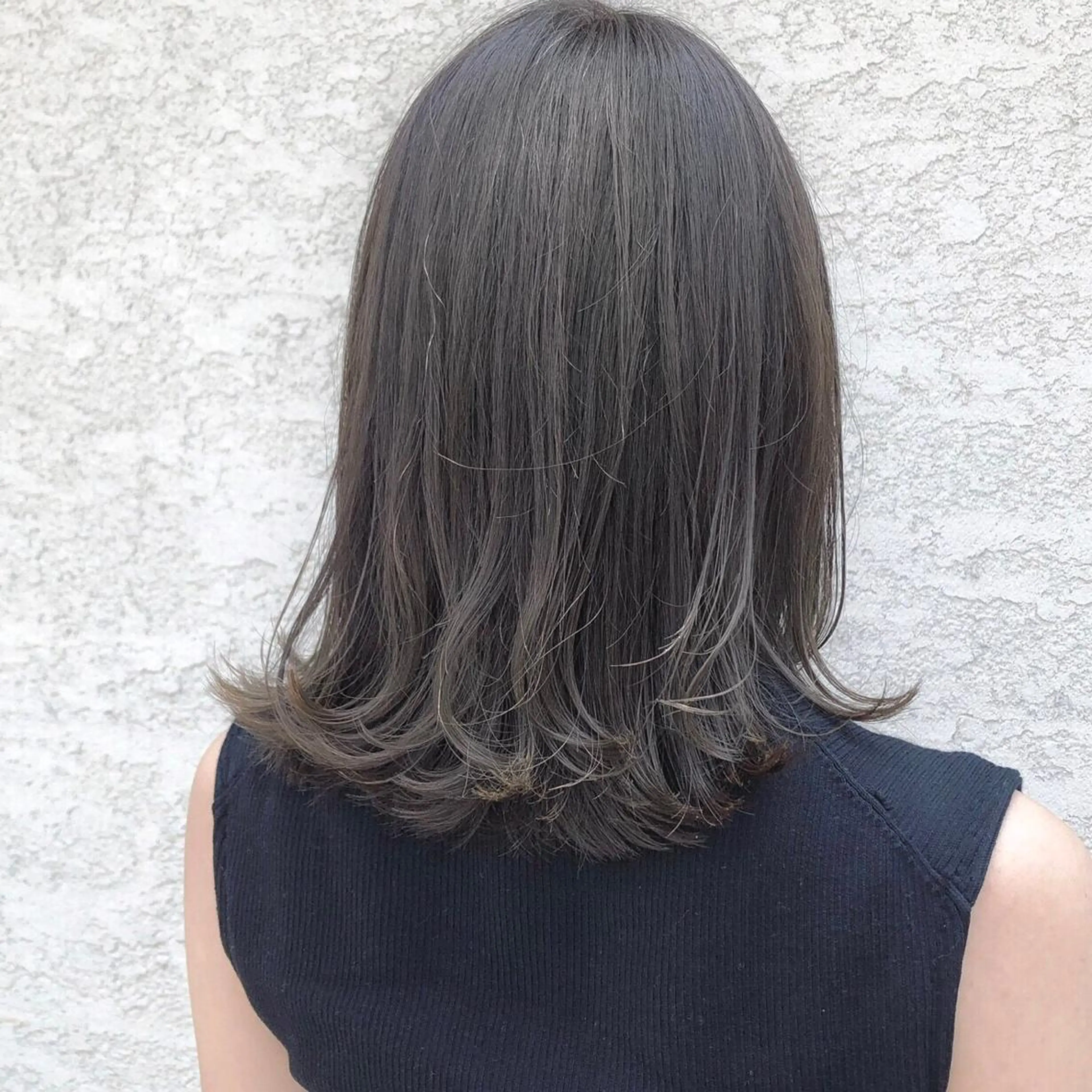 ミディアム カラー JUNTA 梅田茶屋町のヘアスタイル