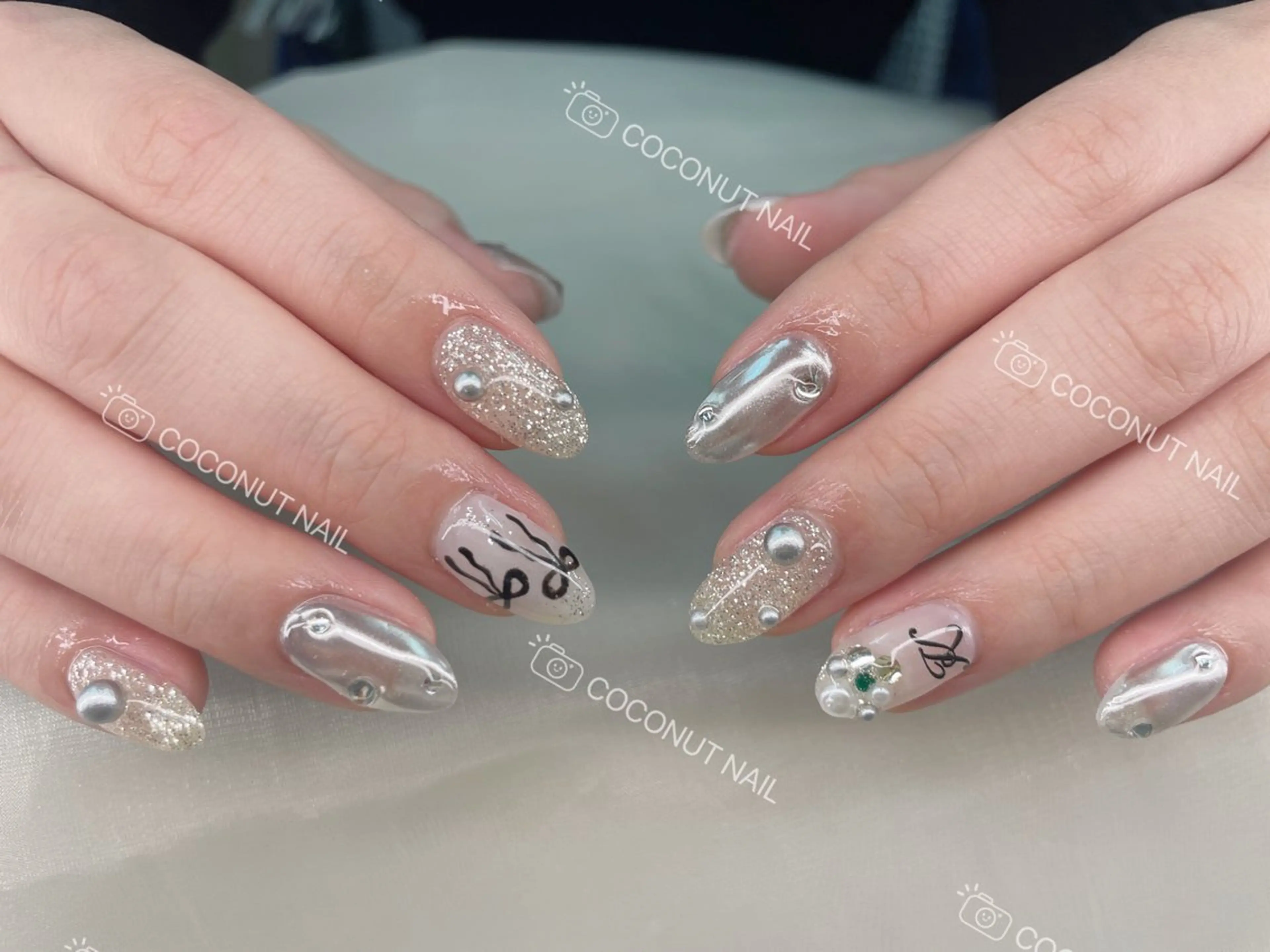 ネイル べっ甲ネイル フレンチネイル キラキラネイル マグネットネイル 大理石ネイル(マーブル) ハンドネイル 神田 ココナッツのネイルデザイン