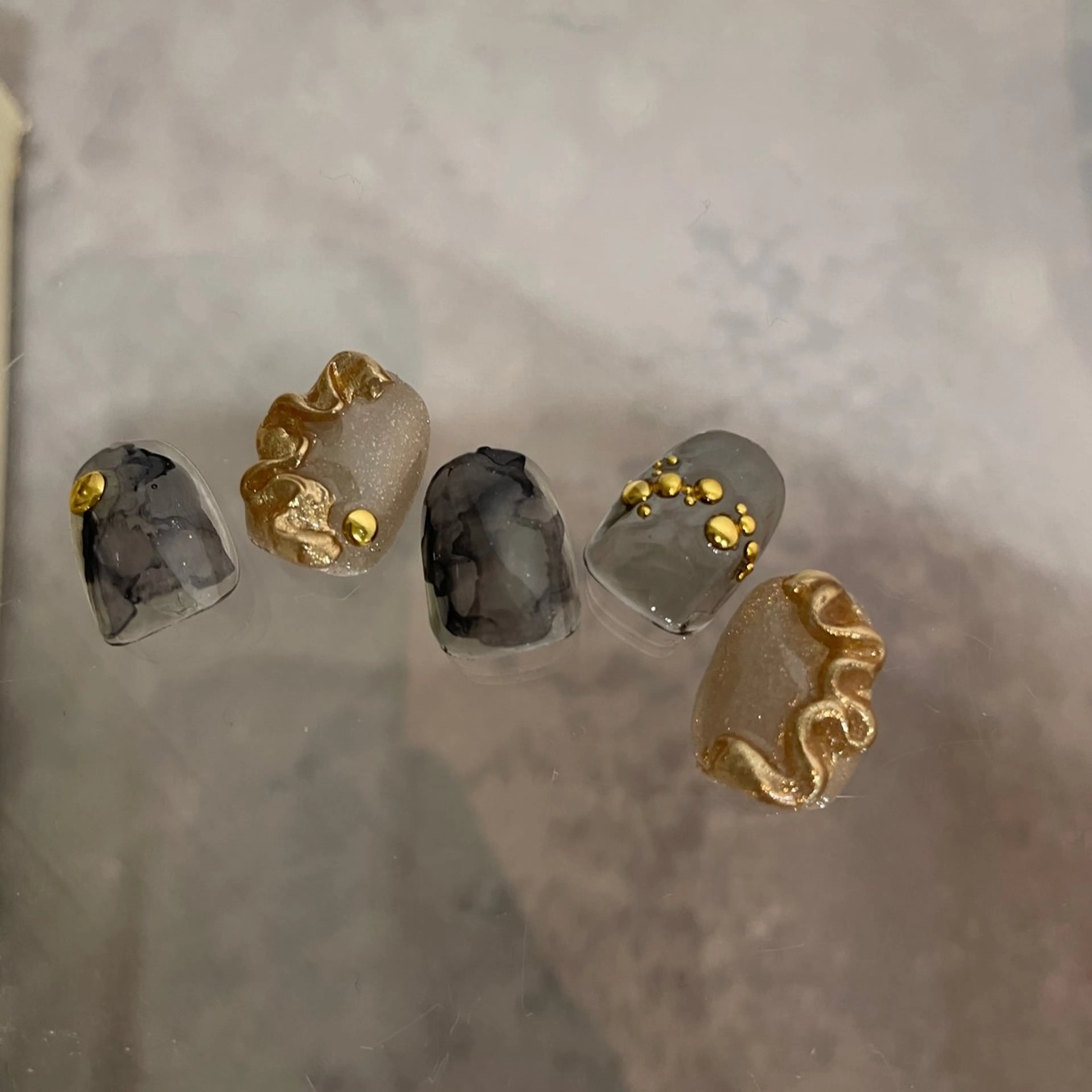 ネイル ハンドネイル ワンホン／ニュアンス Ayanoのネイルデザイン