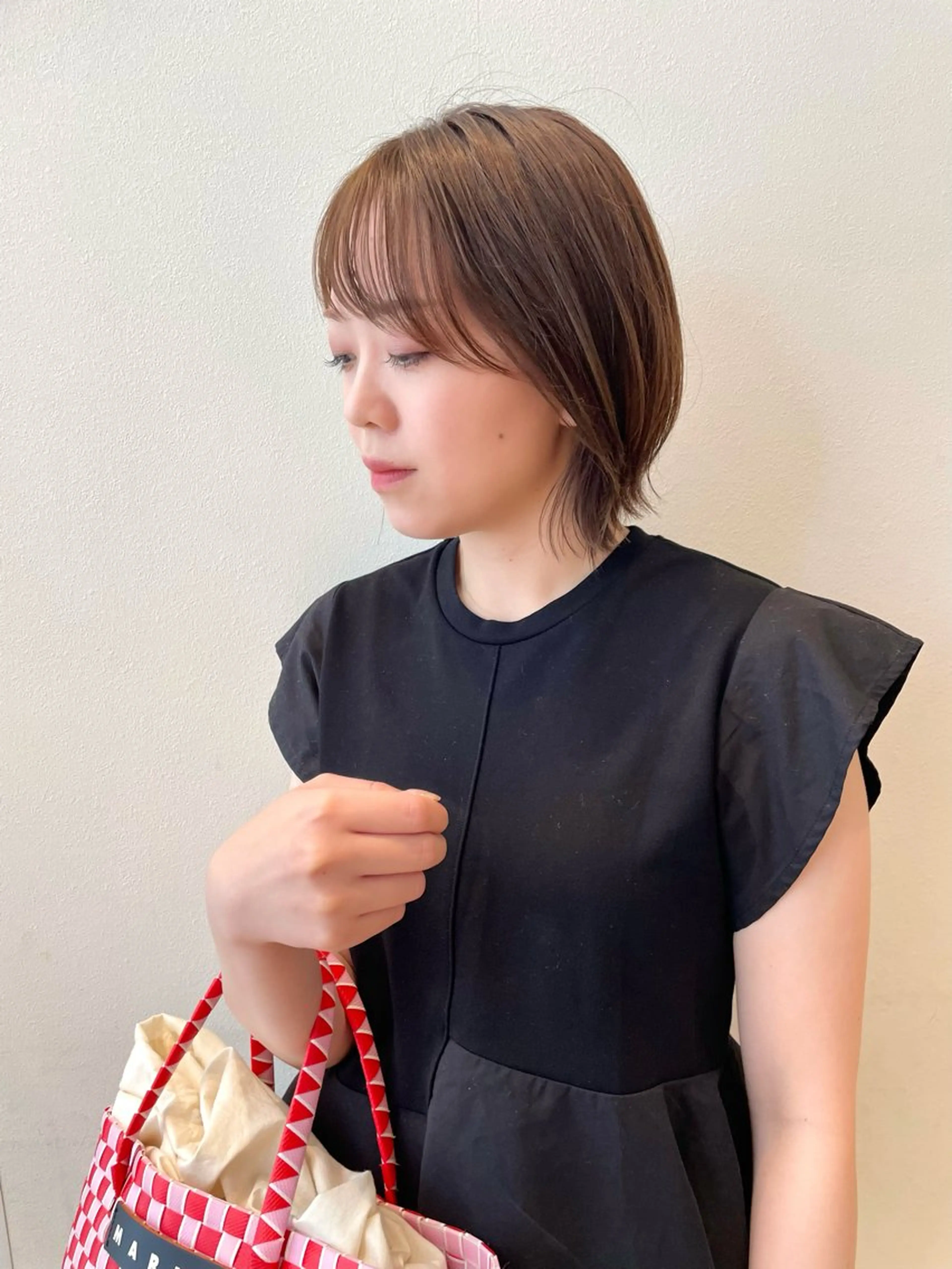 ミディアム カラー ベージュカラー 透明感カラー オリーブベージュ ボブ レイヤーカット BELLA/天王寺/ 似合わせ/木浦心のヘアスタイル