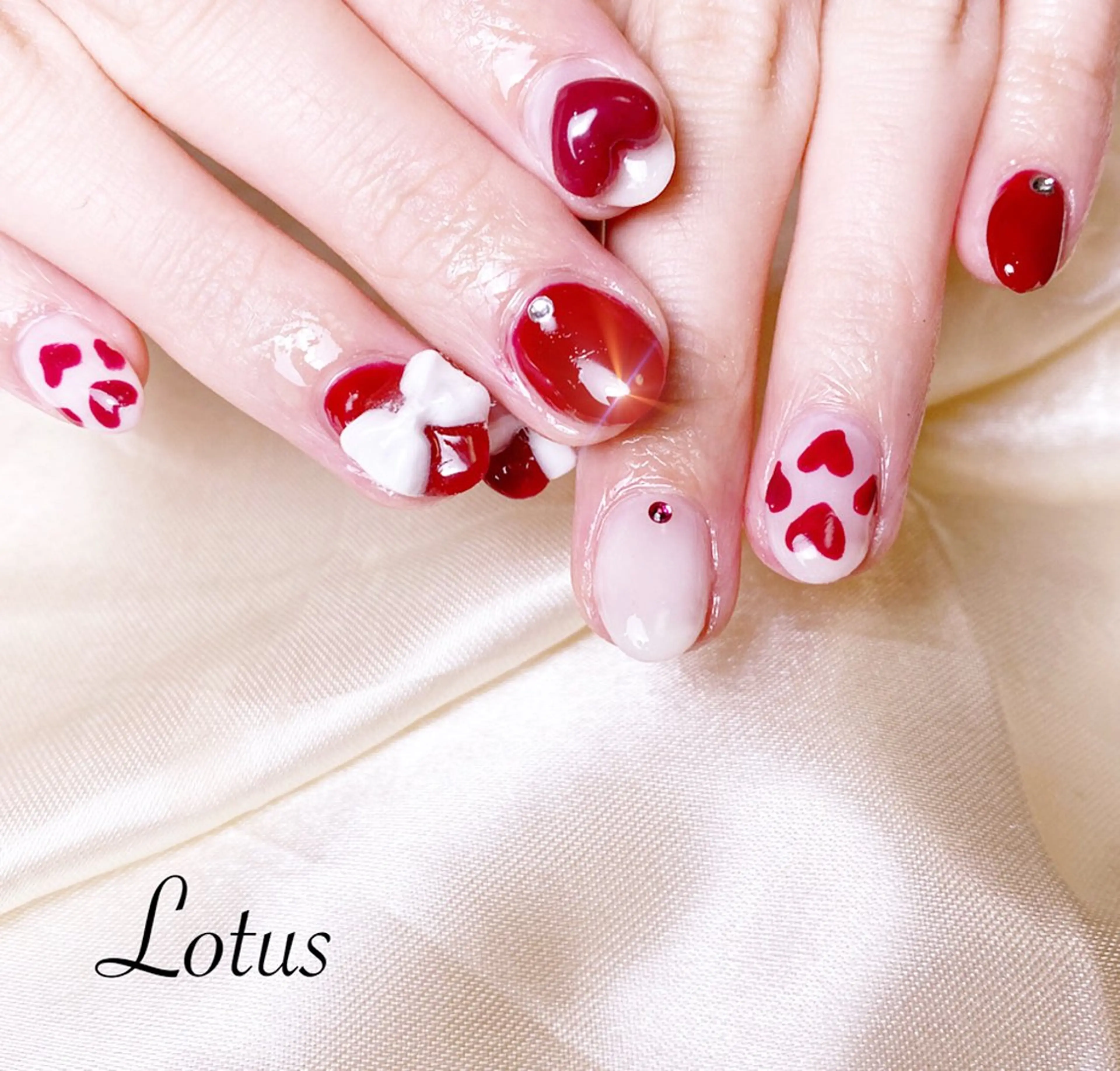 ネイル ぷっくりネイル ハンドネイル ネイル＆脱毛 Lotus🌸のネイルデザイン