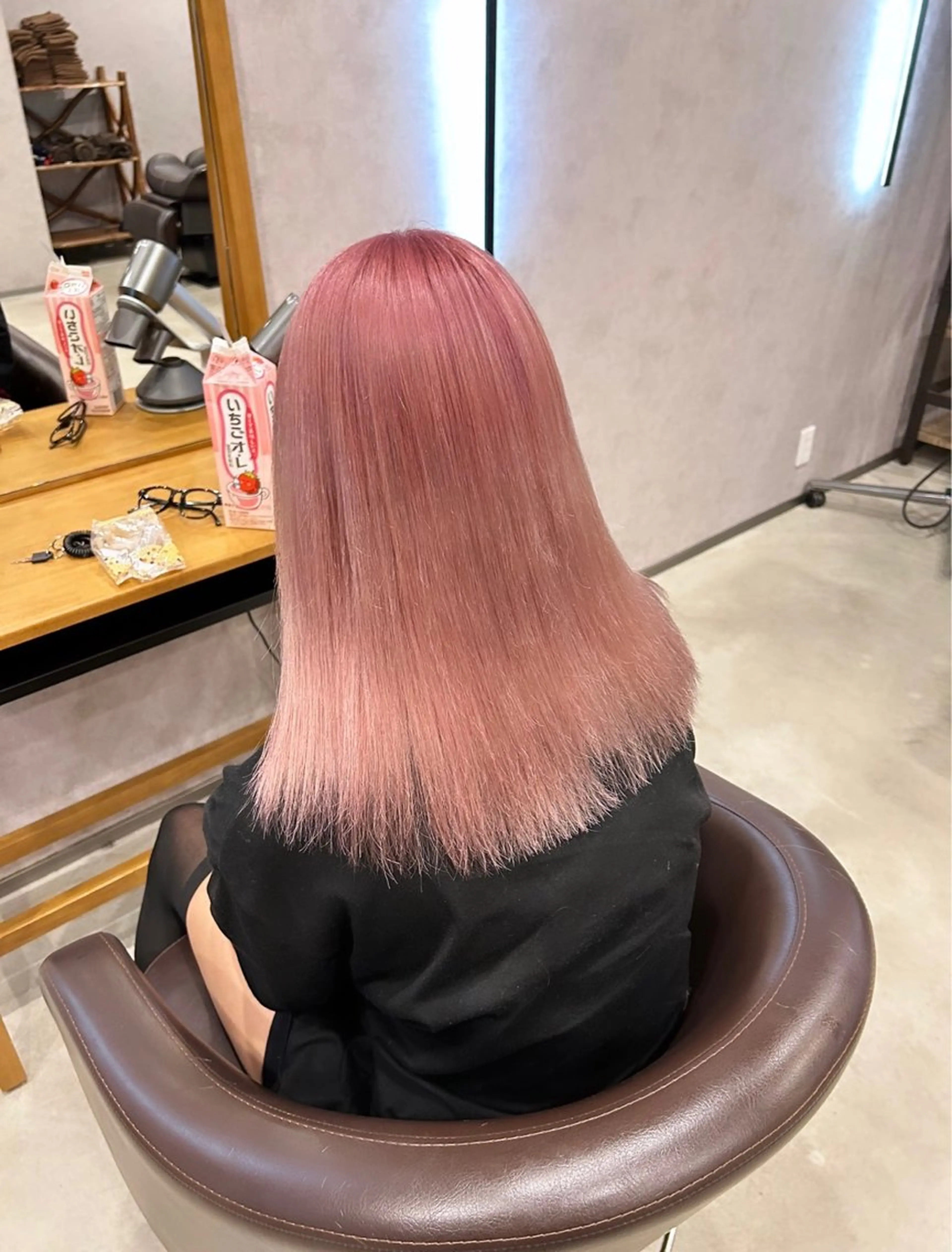 ロング カラー ブリーチ ピンクカラー QUON.伊勢崎店所属・ブリーチ＆ハイトーン 歌 心のヘアスタイル